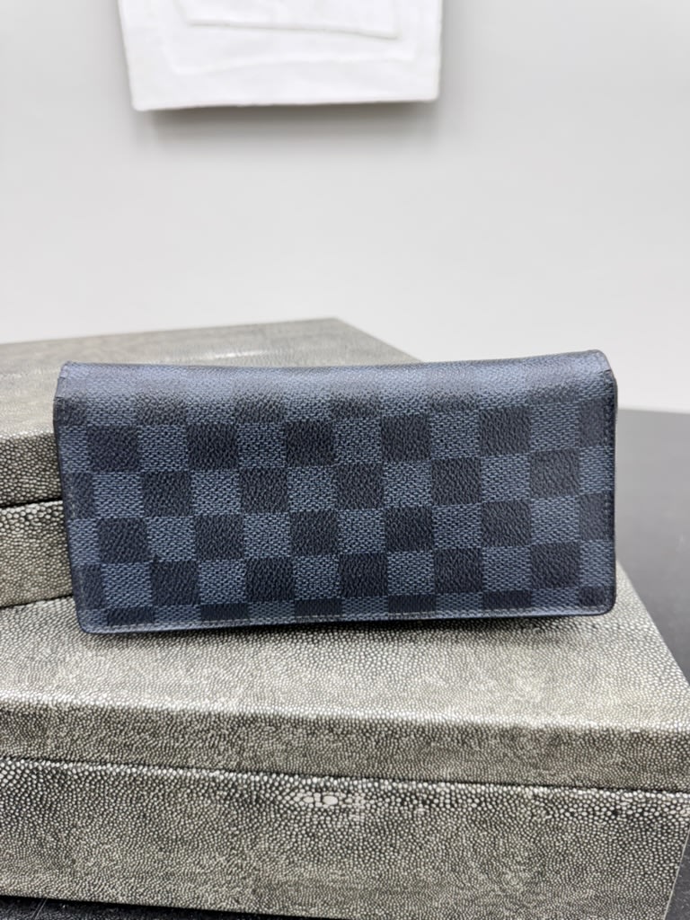 Louis Vuitton Damier Cobalt Brazza Long Wallet
