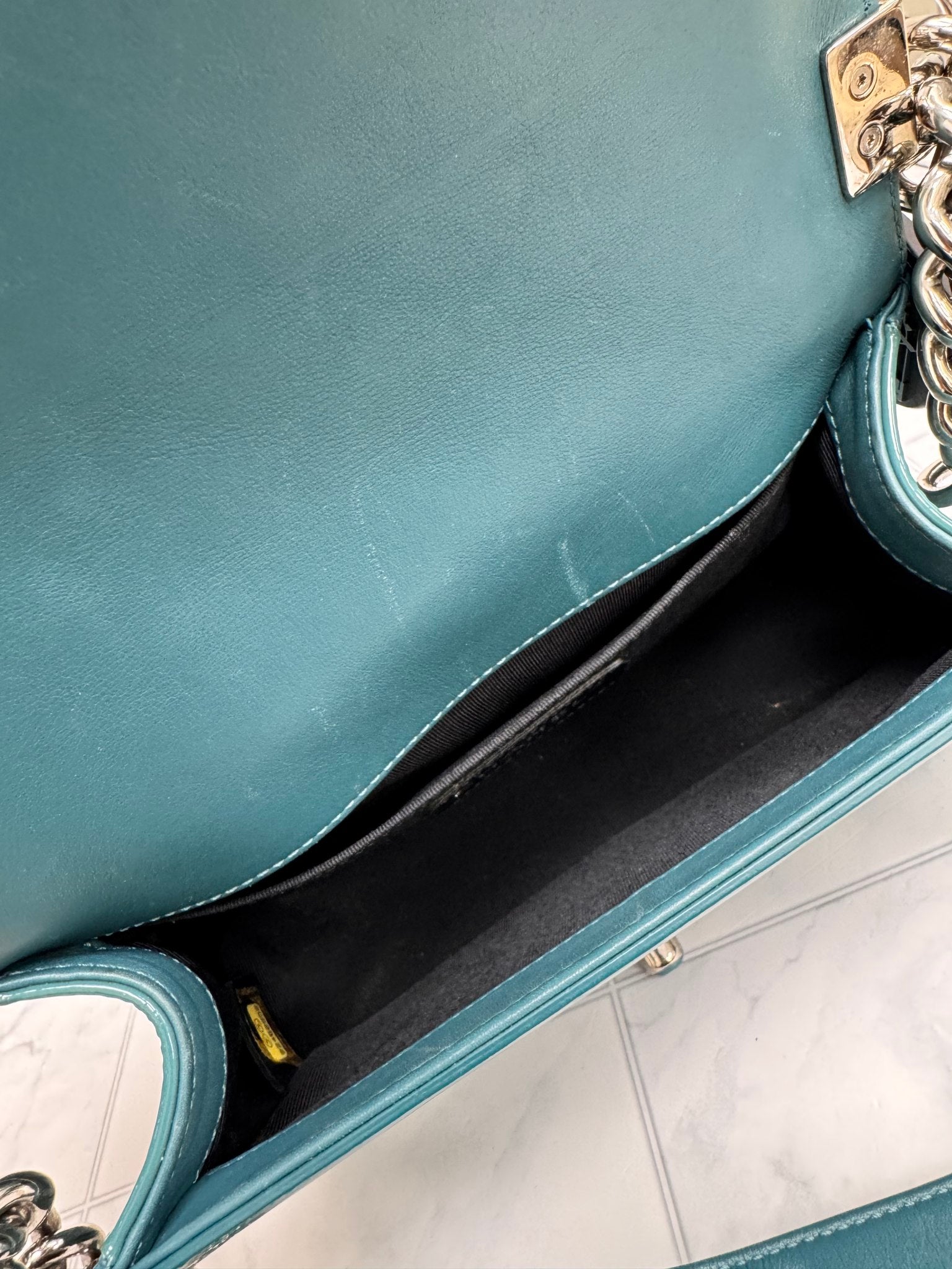 Chanel Teal Diamond Quilted Patent Leather Boy Flap Shoulder Bag