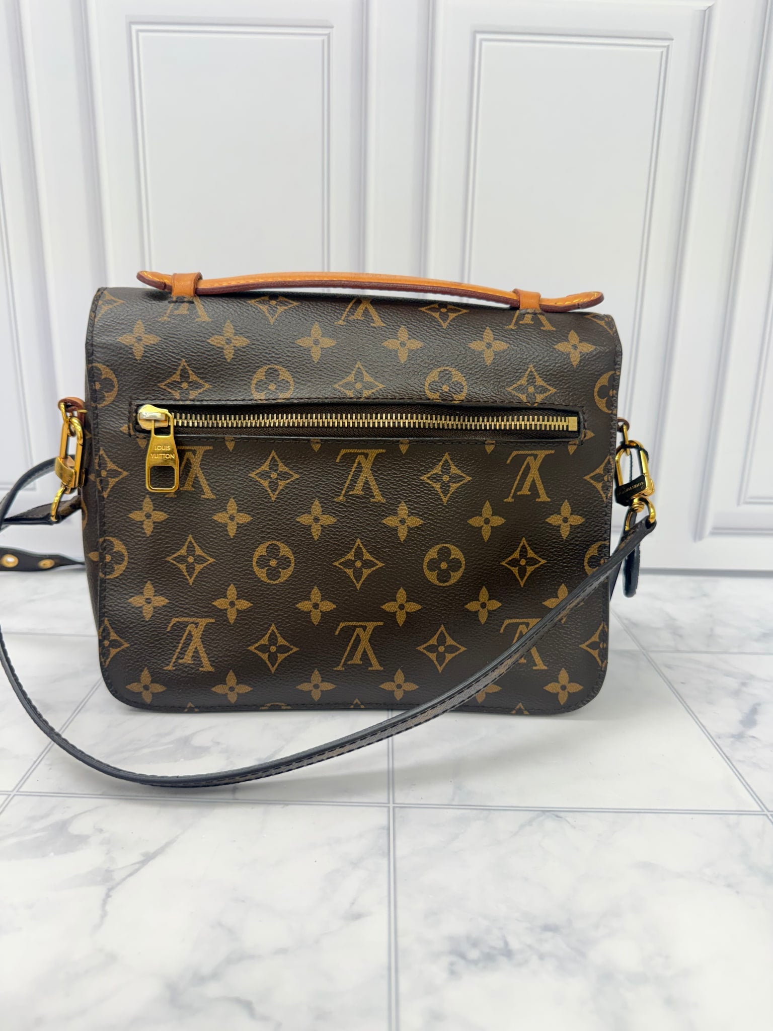 Louis Vuitton Monogram Pochette Metis Crossbody Bag
