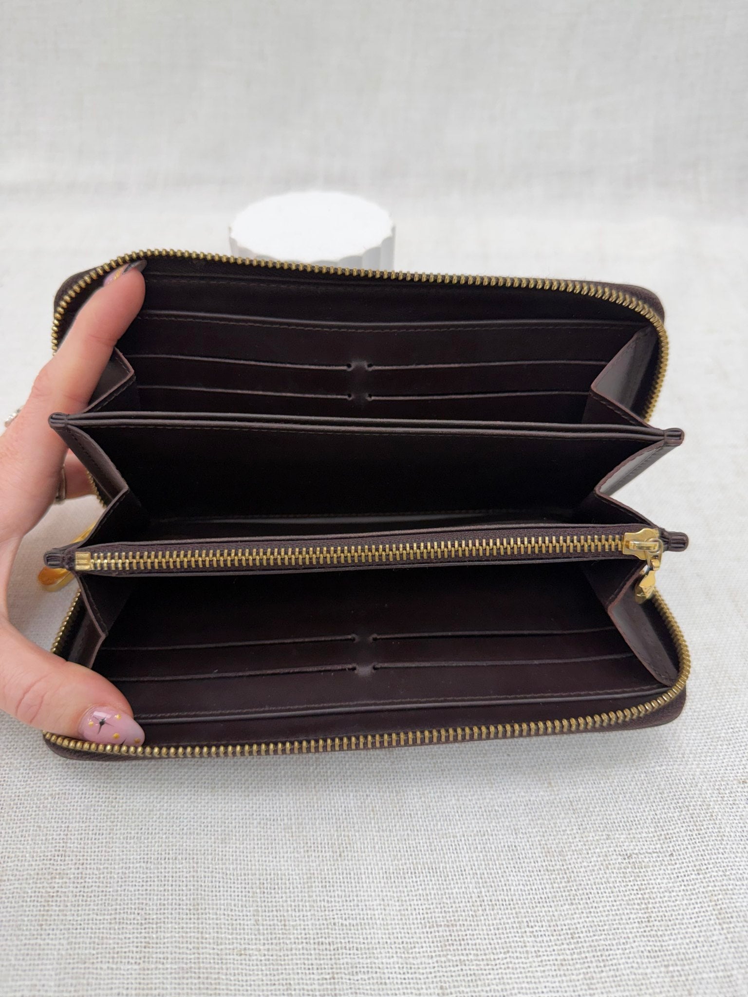 Louis Vuitton Amarante Vernis Zippy Wallet