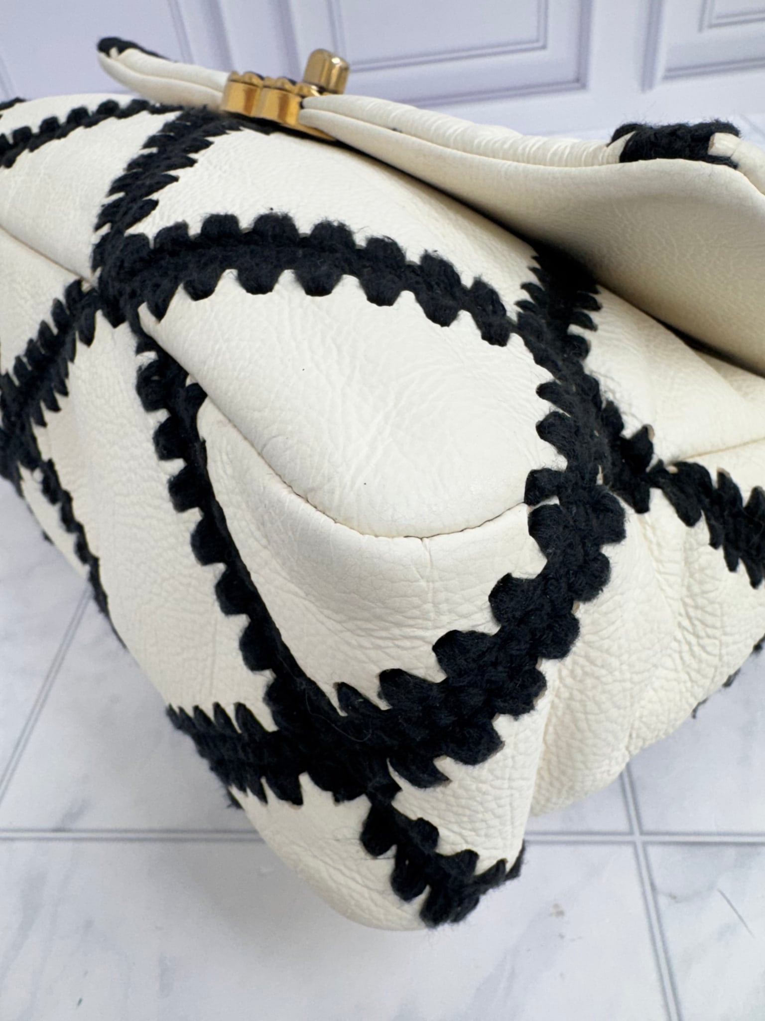  Chanel 19 White And Black Crochet Calfskin Medium Flap Bag 