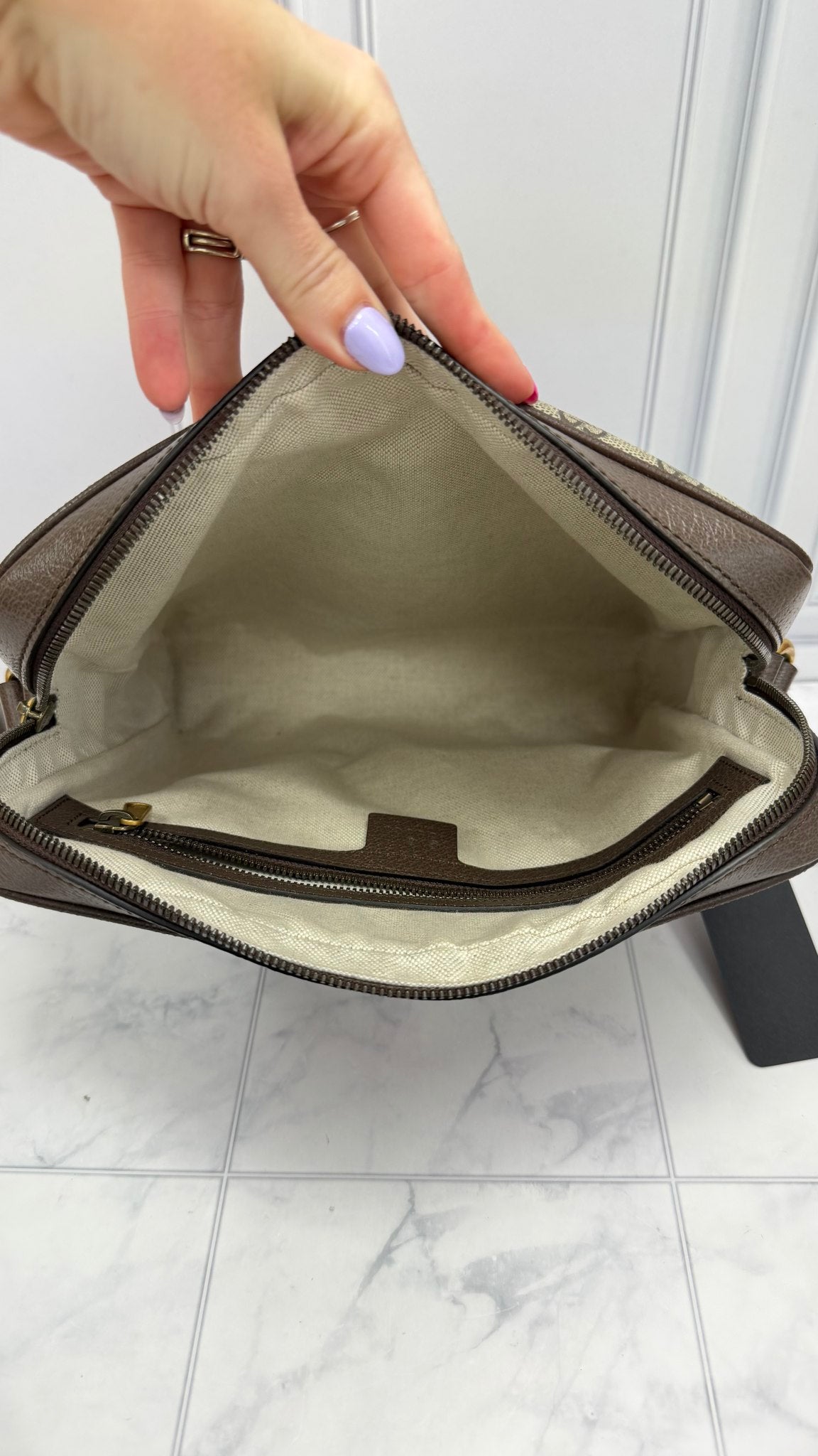 Gucci Brown GG Supreme Canvas Medium Ophidia Messenger Bag