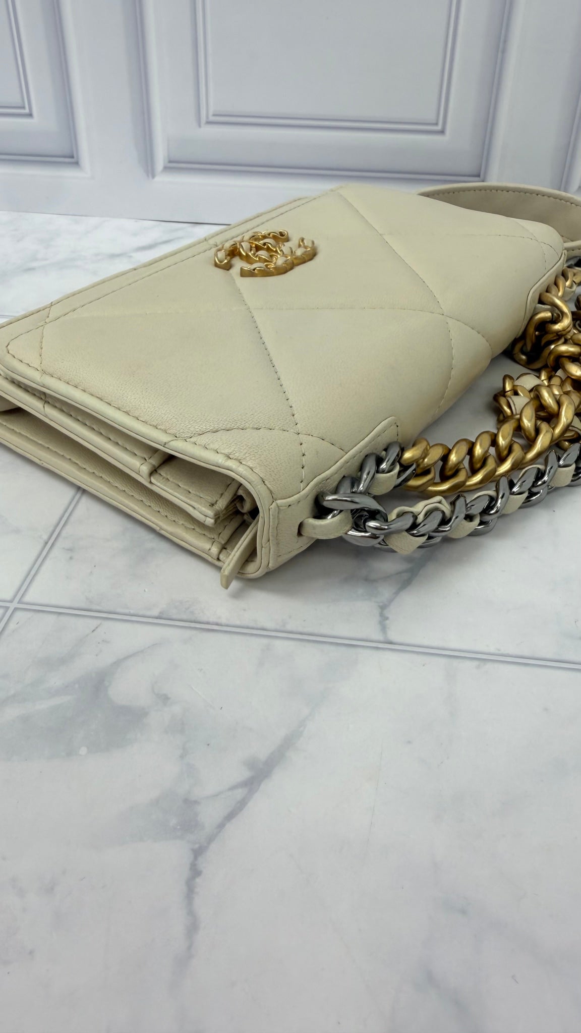 Chanel Ivory Quilted Lambskin Leather Chanel 19 Wallet On A Chain 