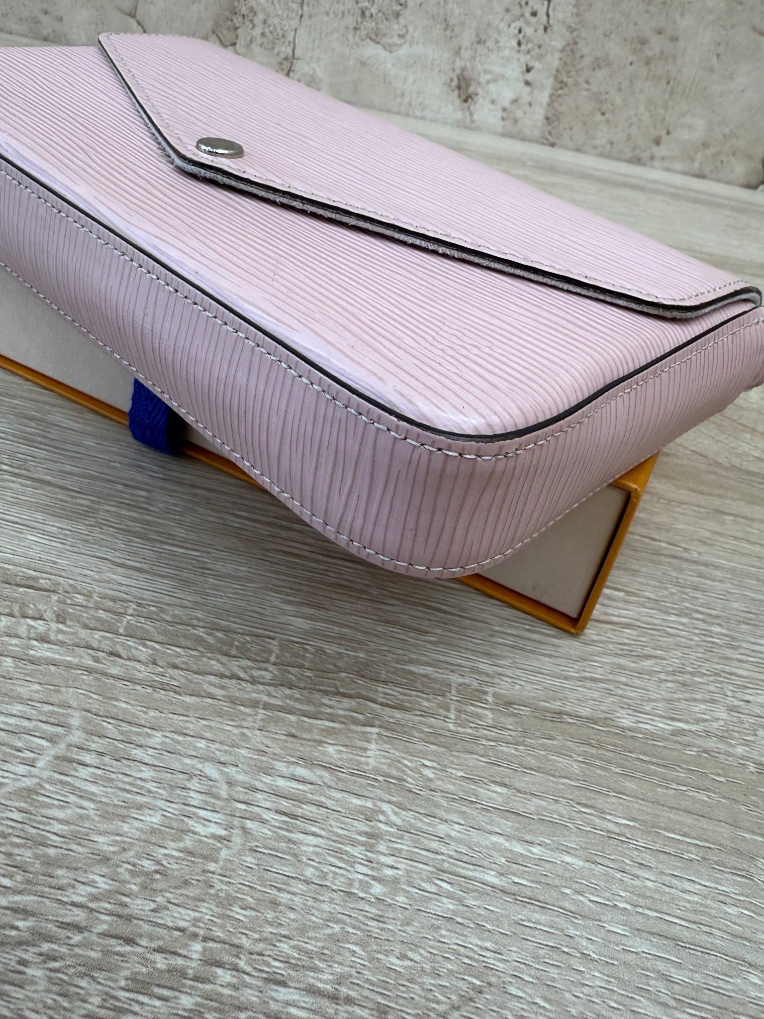 Louis Vuitton Rose Pink Epi Leather Felicie Pochette 