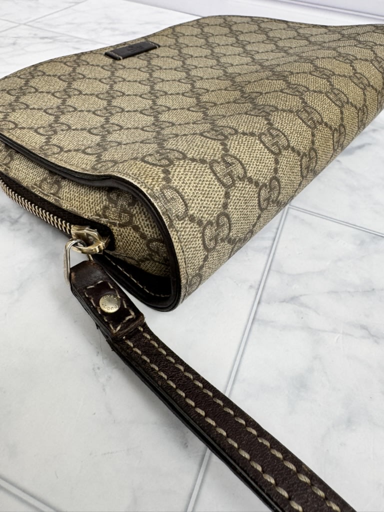 Gucci GG Supreme Coated Canvas Wristlet