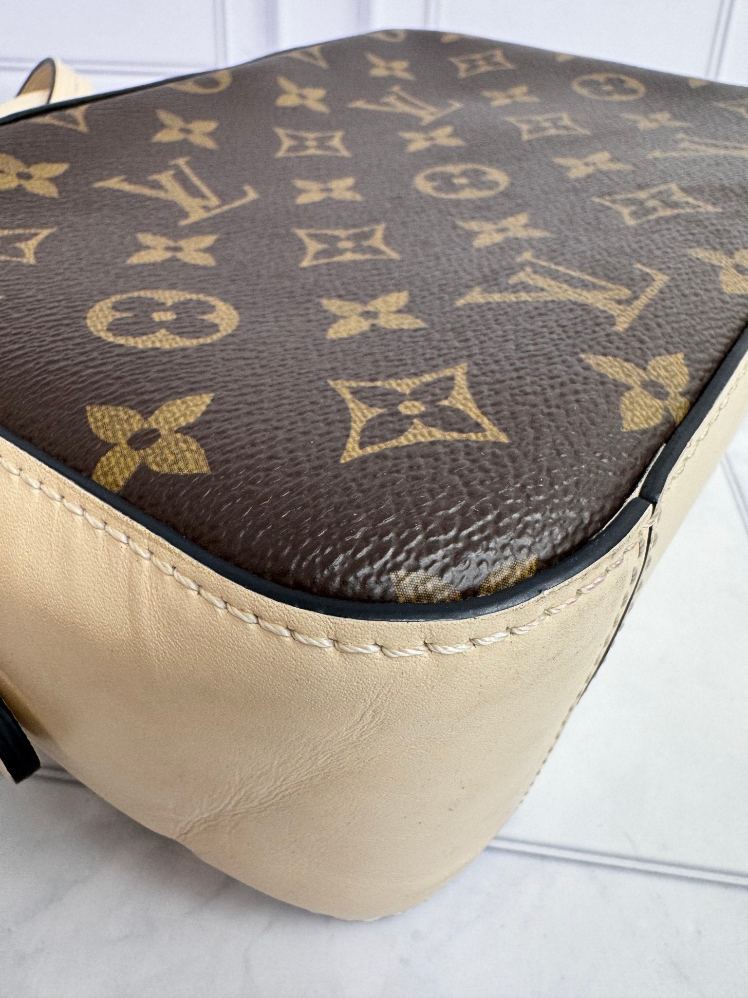 Louis Vuitton Monogram And Creme Saintonge Crossbody Bag