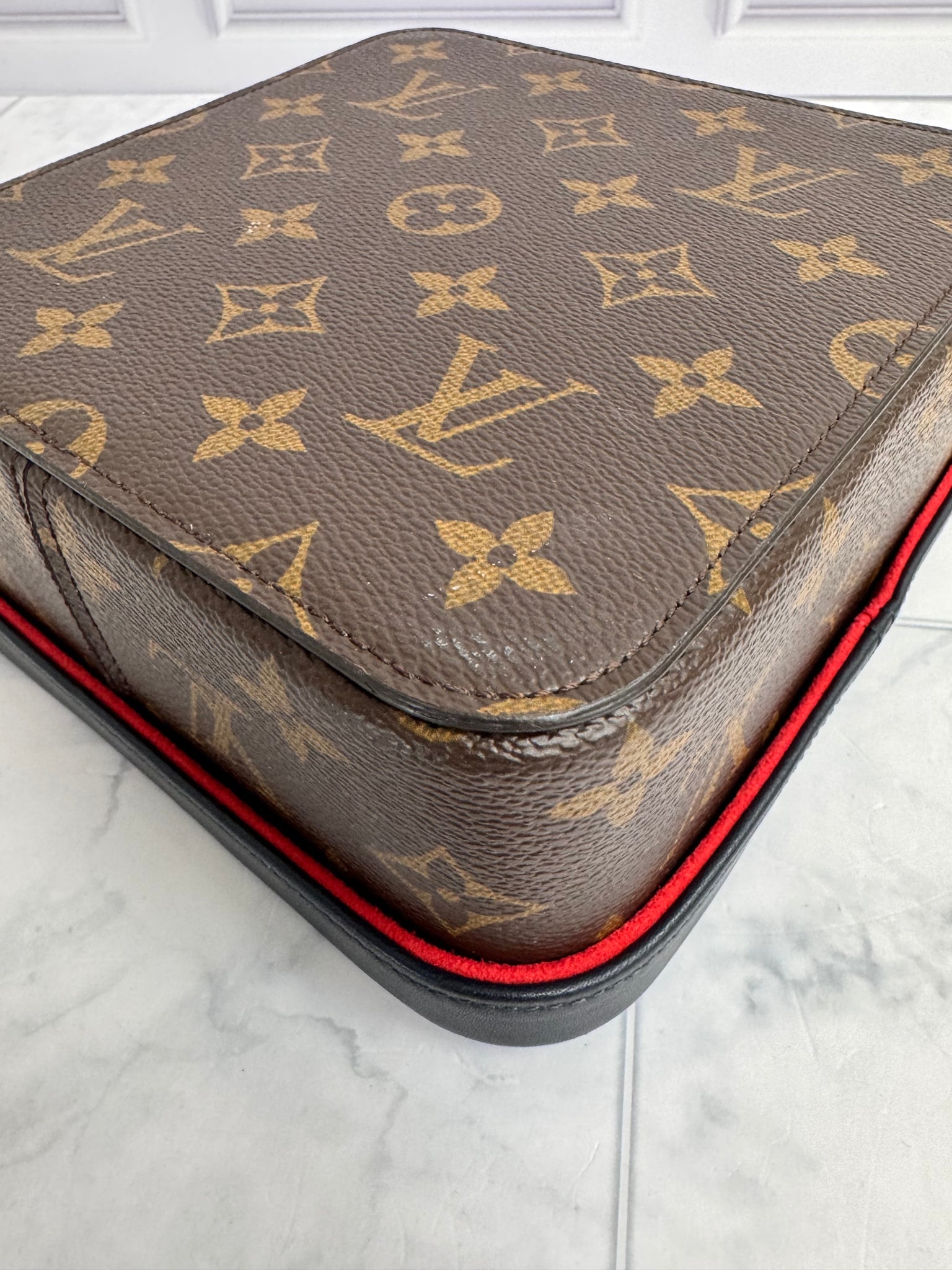 Louis Vuitton Monogram And Navy Leather Boîte Camille Accessory Case GM 