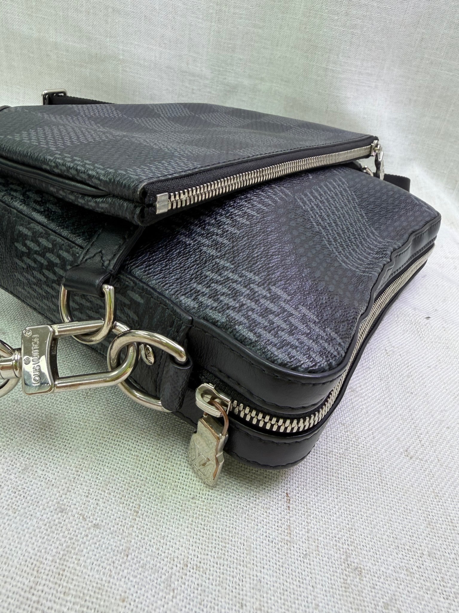 Louis Vuitton Damier Graphite Trio Messenger Bag