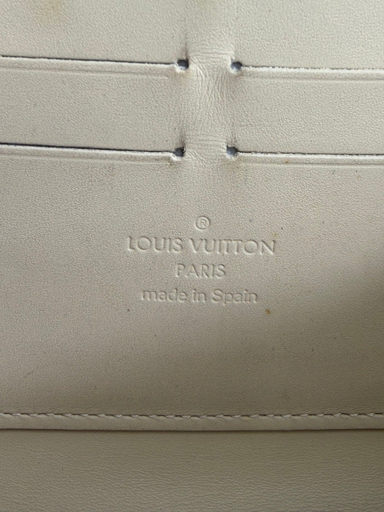 Louis Vuitton Vernis Limited Edition Blanc Corail Zippy Long Wallet