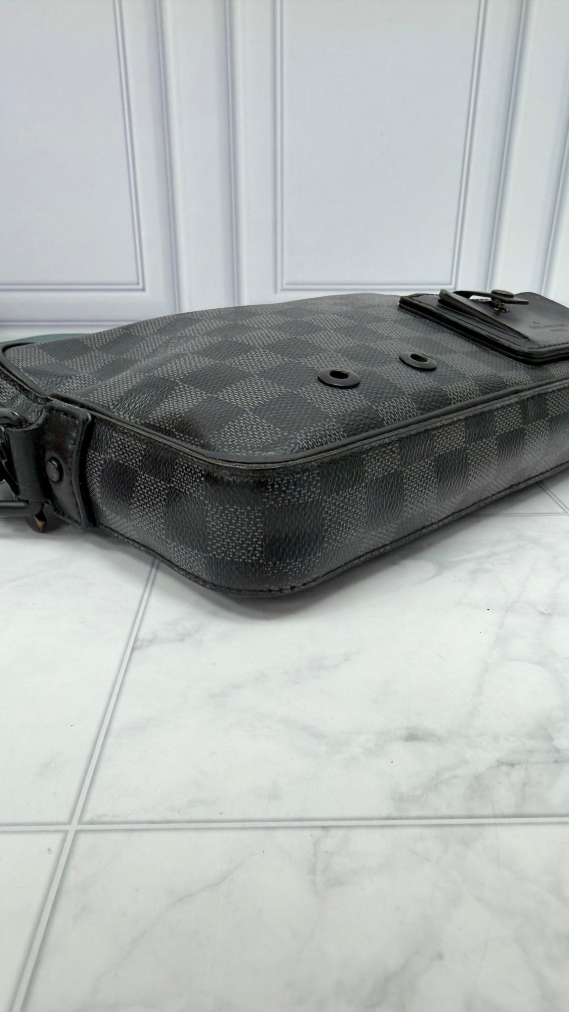 Louis Vuitton Damier Graphite Alpha Messenger Bag