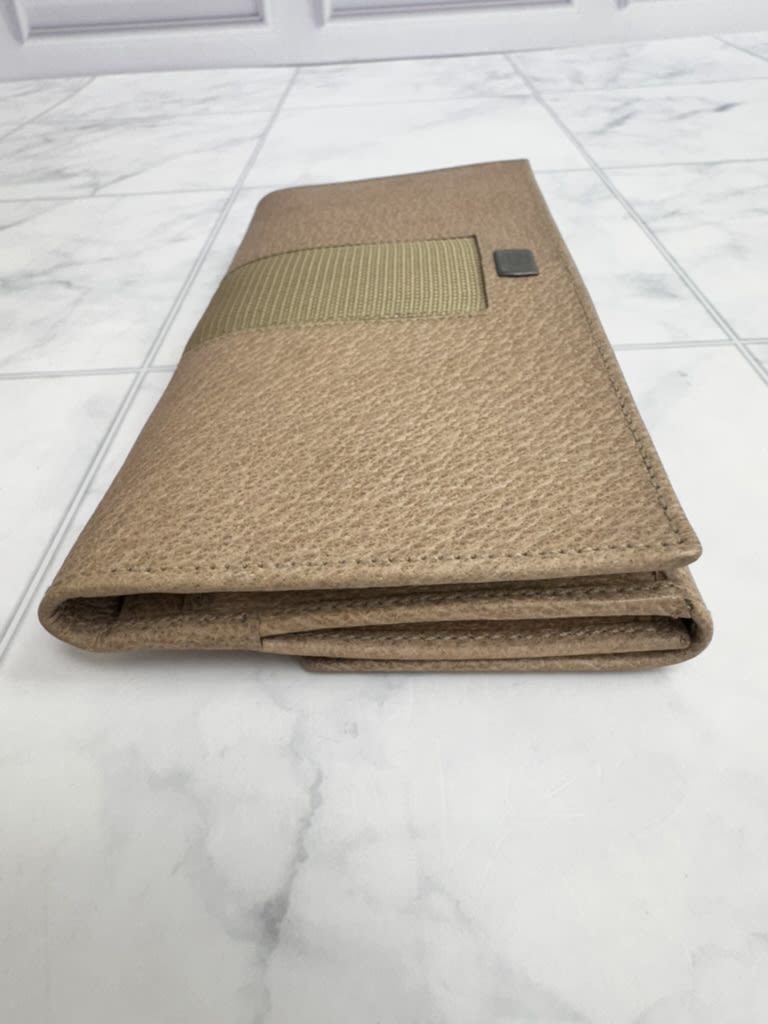 LIKE NEW - Gucci Beige Canvas And Leather Long Wallet