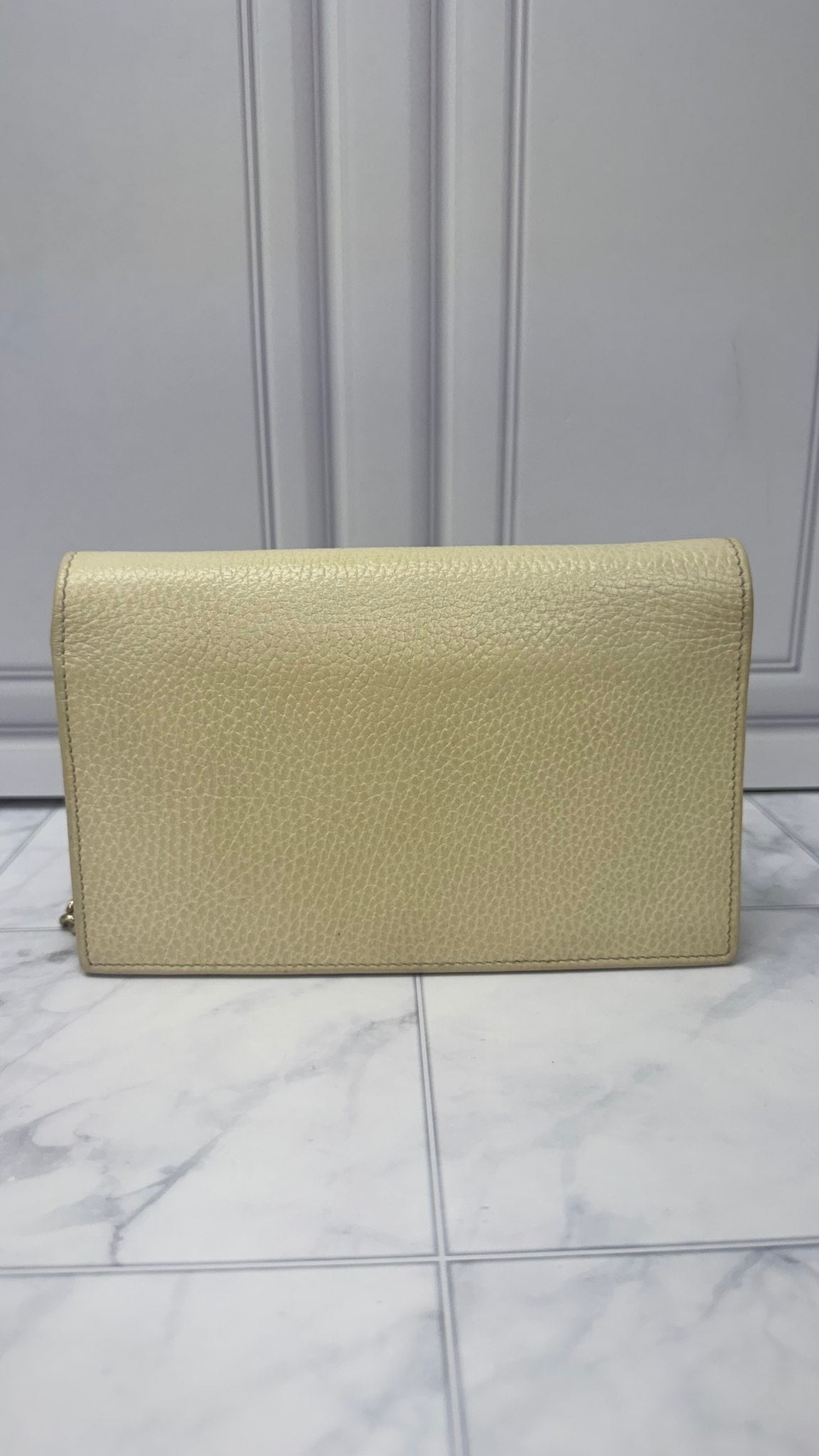 Gucci Cream Grained Leather Interlocking G Wallet On A Chain