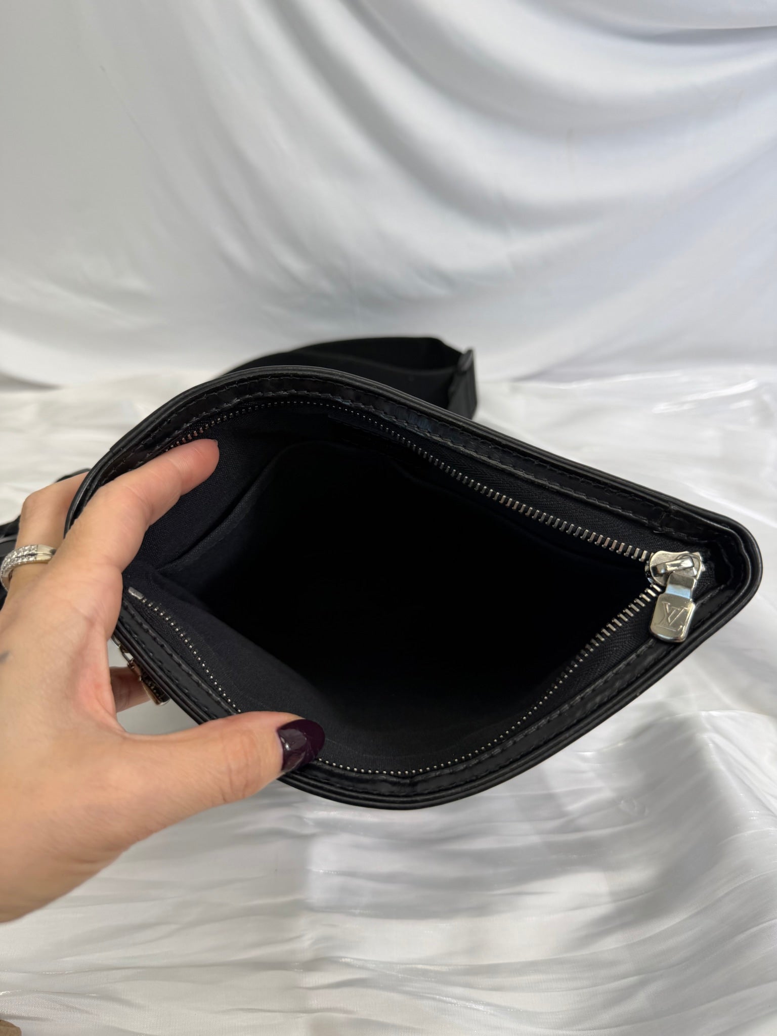 Louis Vuitton Damier Graphite Thomas Messenger Bag