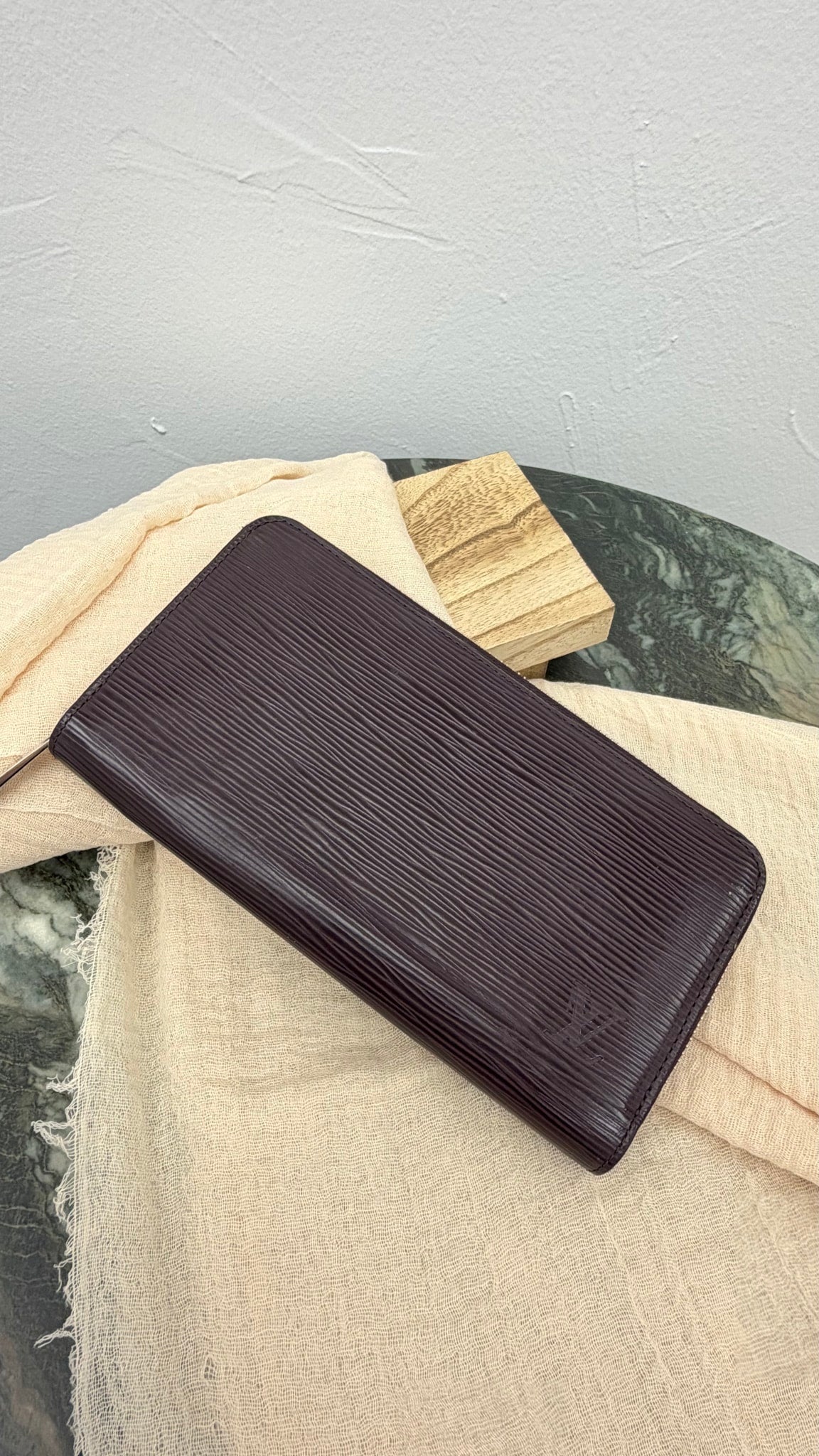 Louis Vuitton Wine Epi Leather Long Zippy Wallet