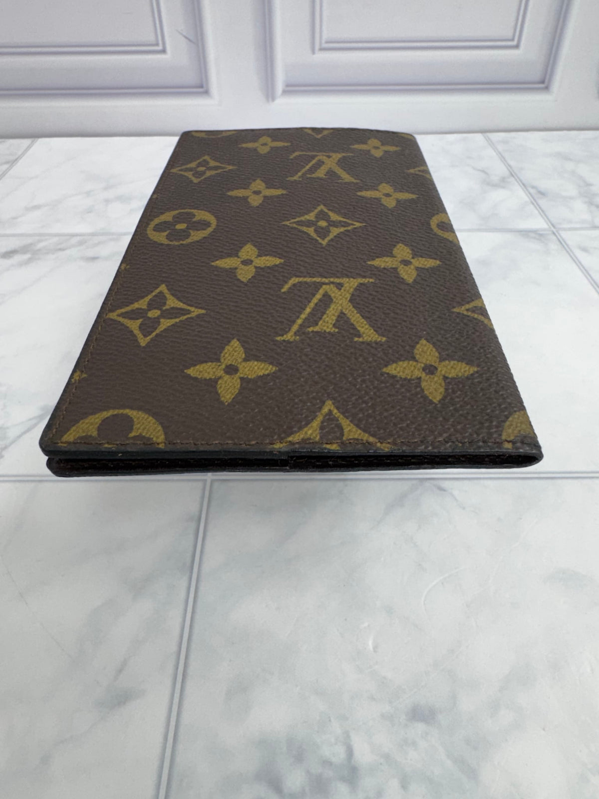 Louis Vuitton Monogram Checkbook Cover