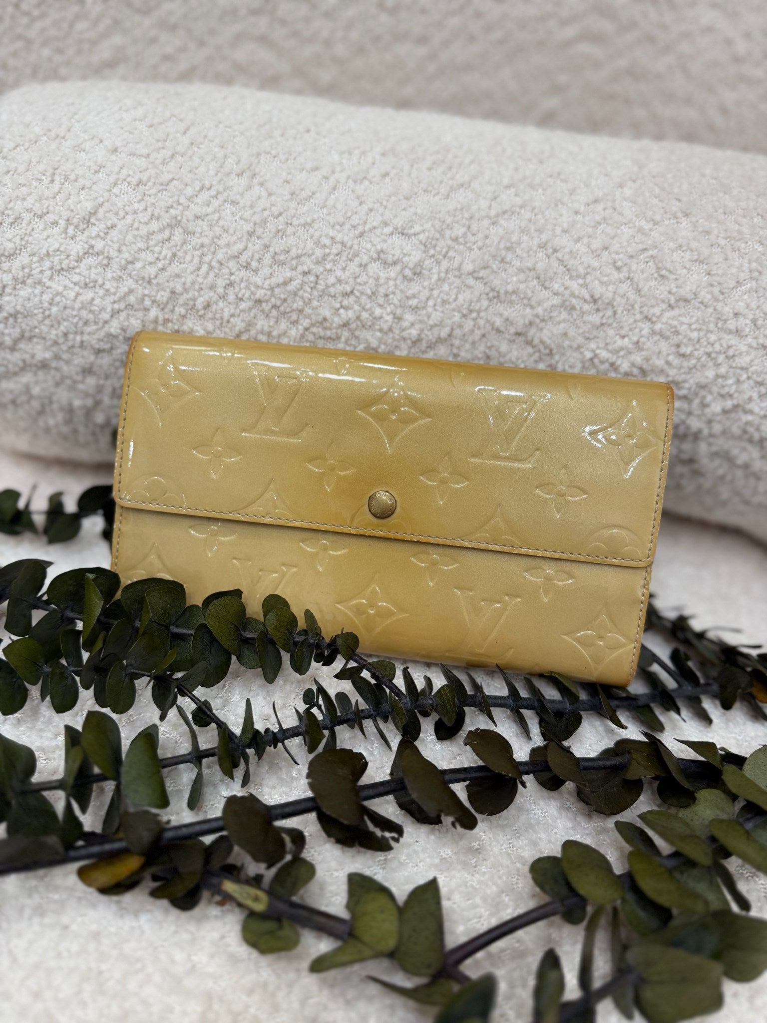 Louis Vuitton Yellow Vernis Sarah Wallet