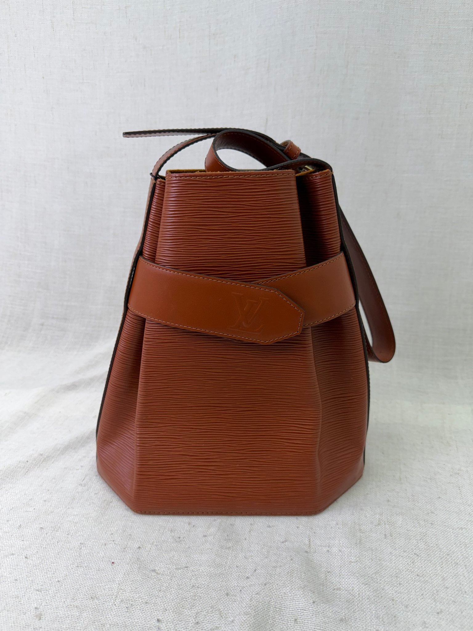 Louis Vuitton Brown Epi Leather Sac d'Epaule GM Bag