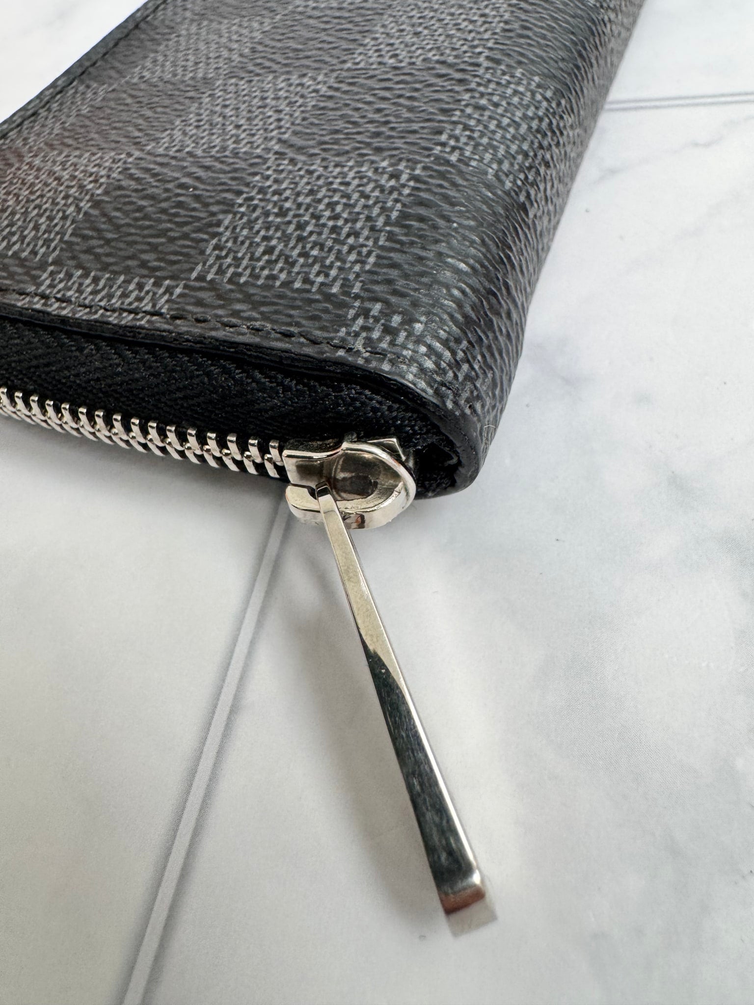 Louis Vuitton Damier Graphite Zippy Coin Purse