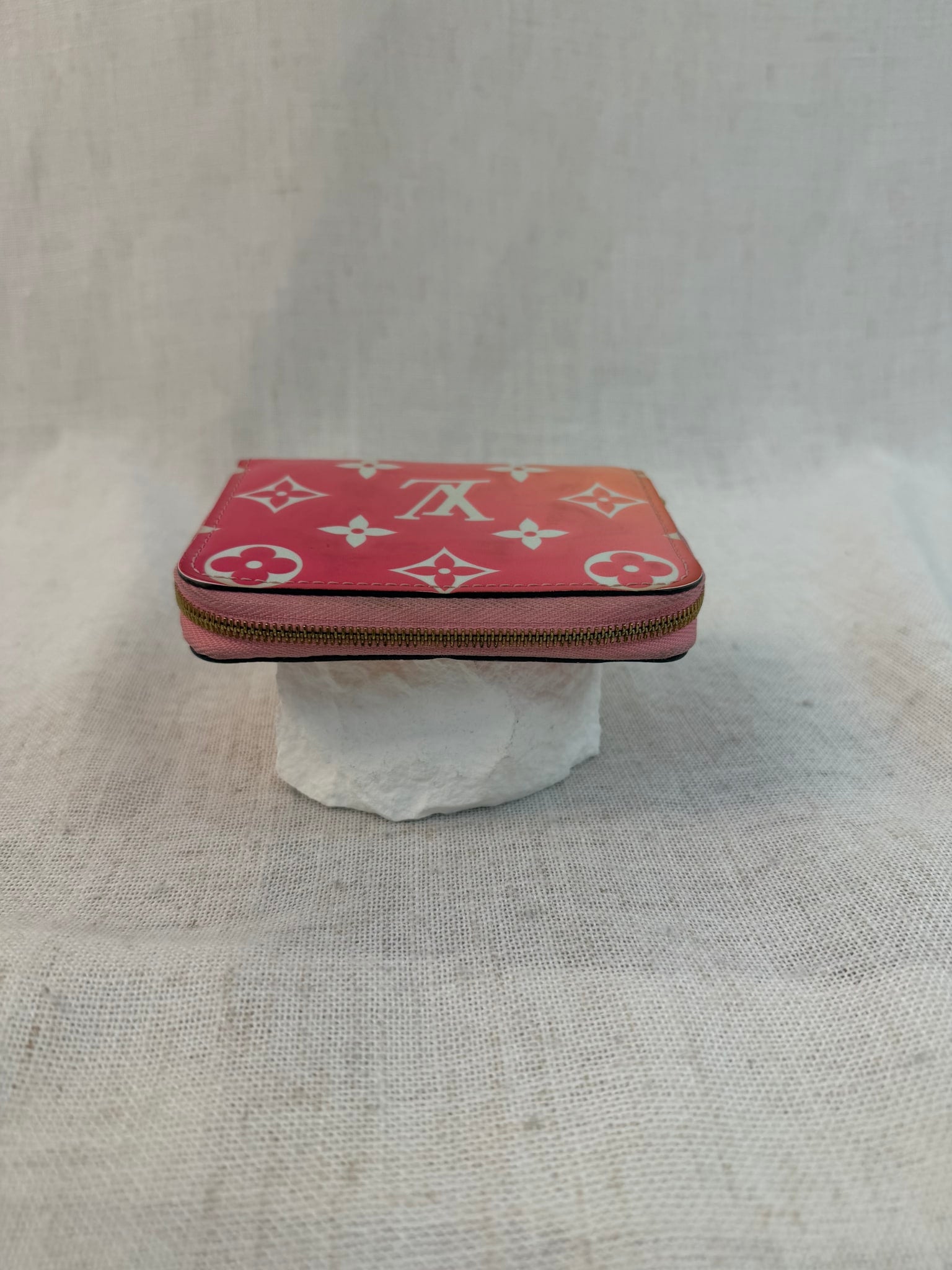 Louis Vuitton Sunset Vernis Leather Compact Zippy Wallet