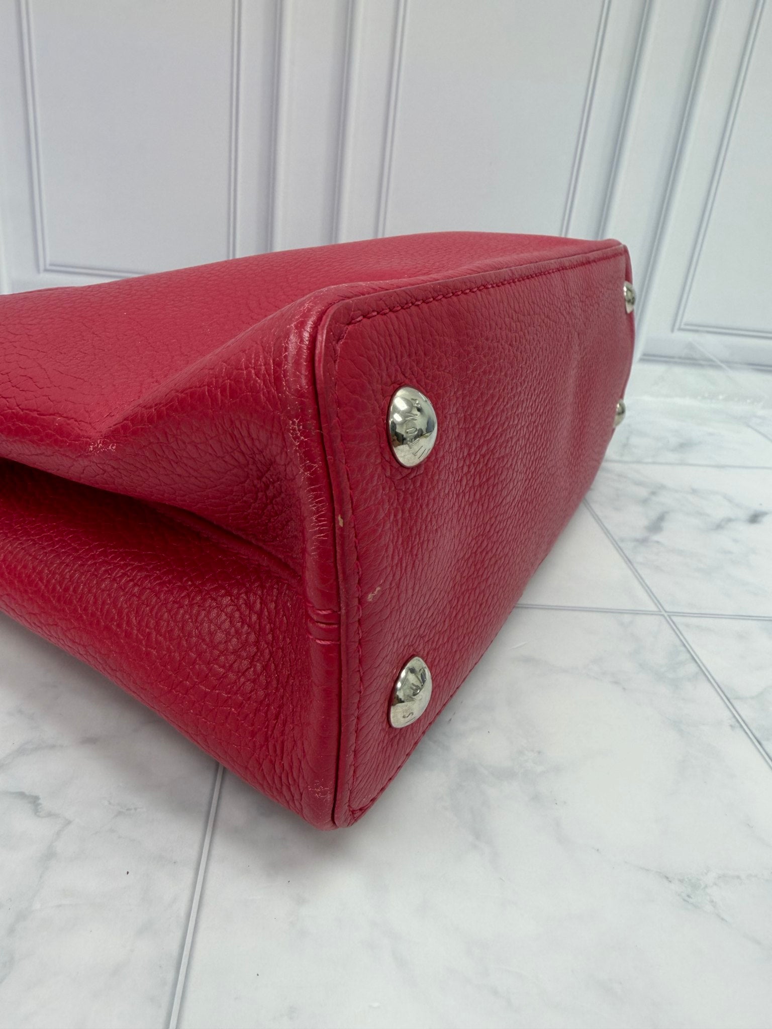 Louis Vuitton Rasberry Taurillon Leather Capucines  MM Handbag