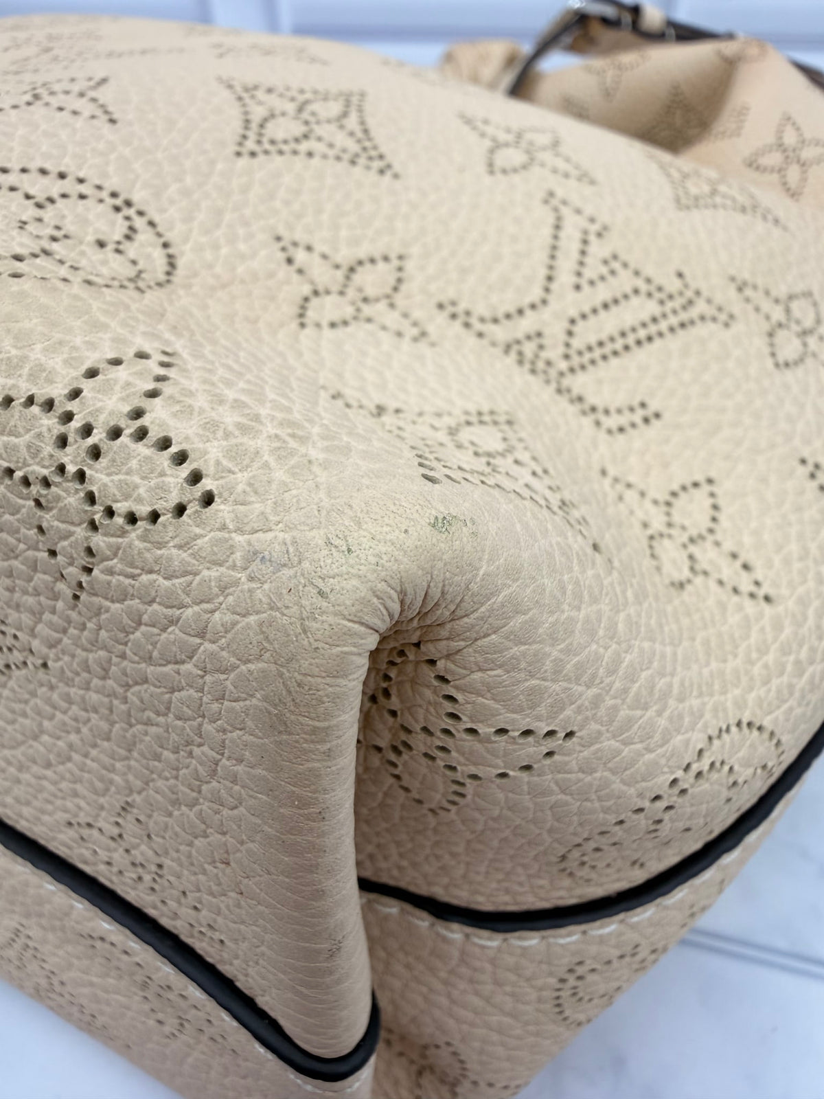 Louis Vuitton Cream Perforated Leather Mahina Why Knot PM Bag