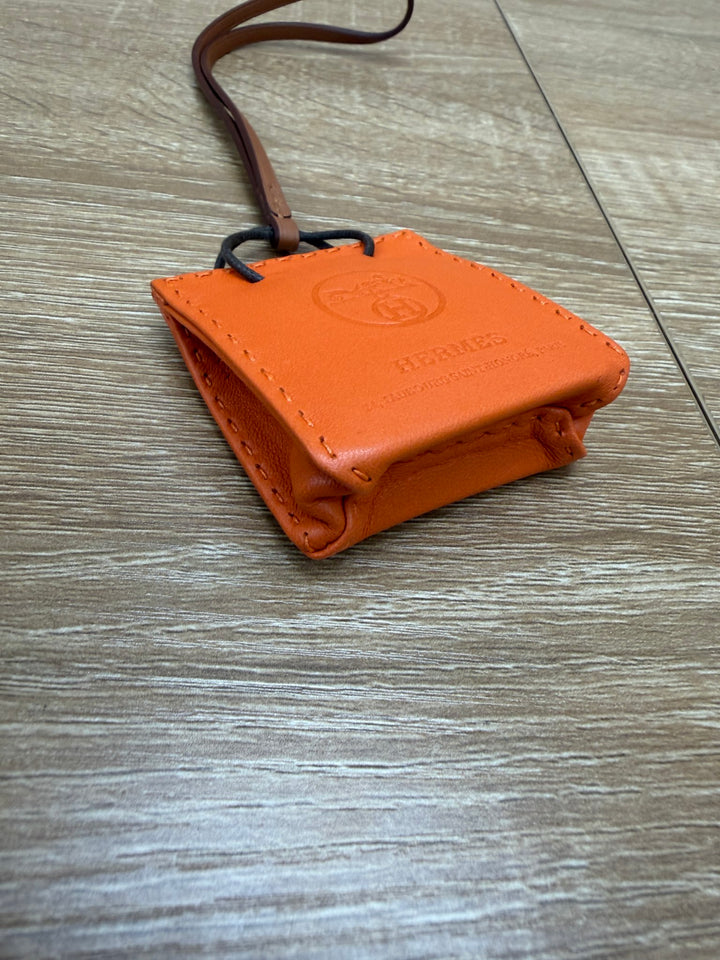 https://res.cloudinary.com/dyql5hig8/image/upload/v1759416468/p7oldab1pfab3gk3gihc.jpg
