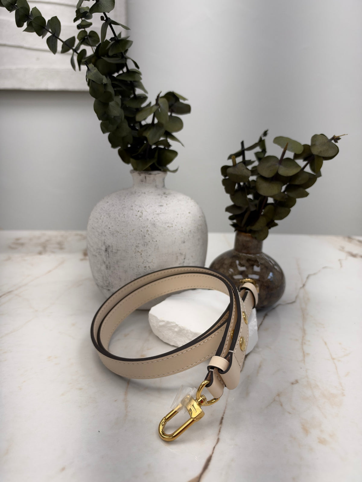 BRAND NEW Louis Vuitton Cream Leather Adjustable Bag Strap