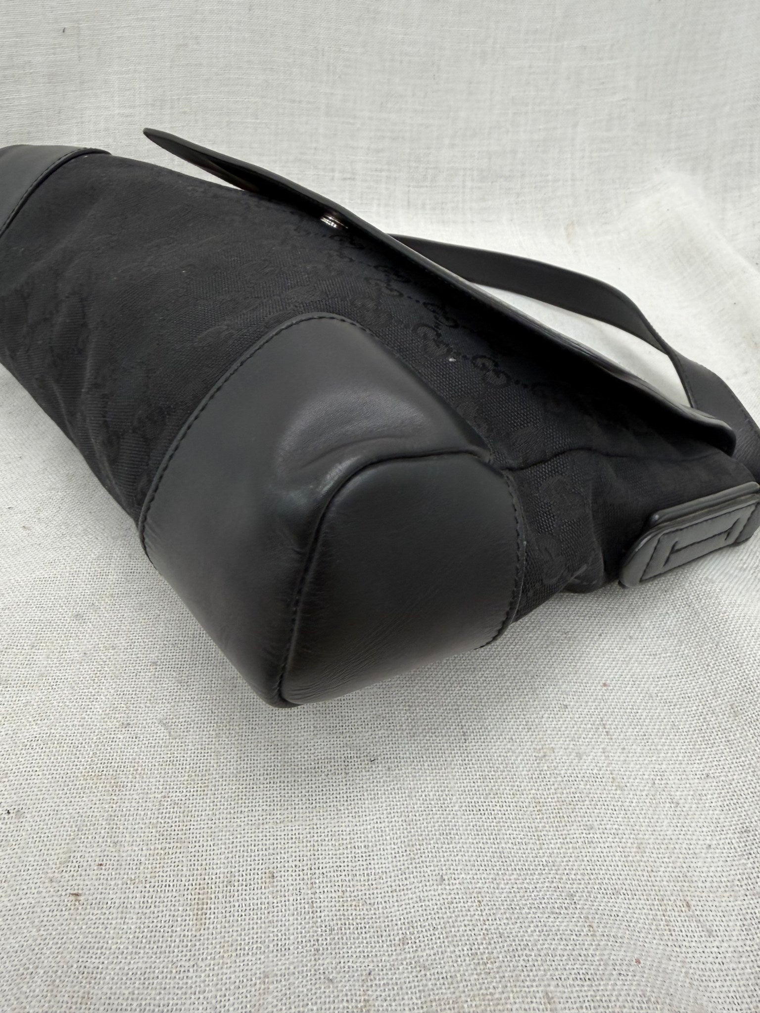 Gucci Black Canvas And Leather Web Messenger Bag