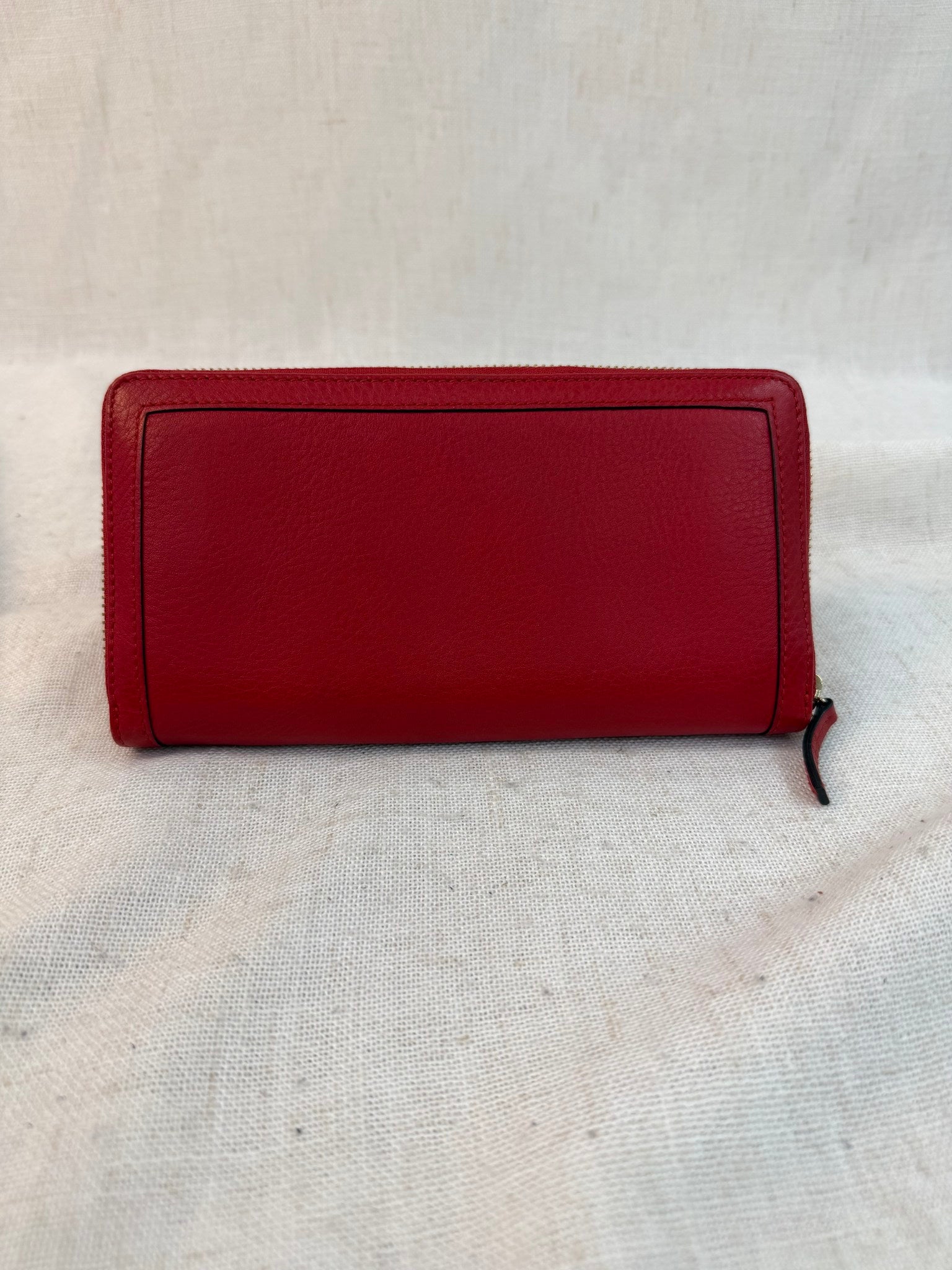 Gucci Red Leather Bamboo Tassel Zippy Wallet