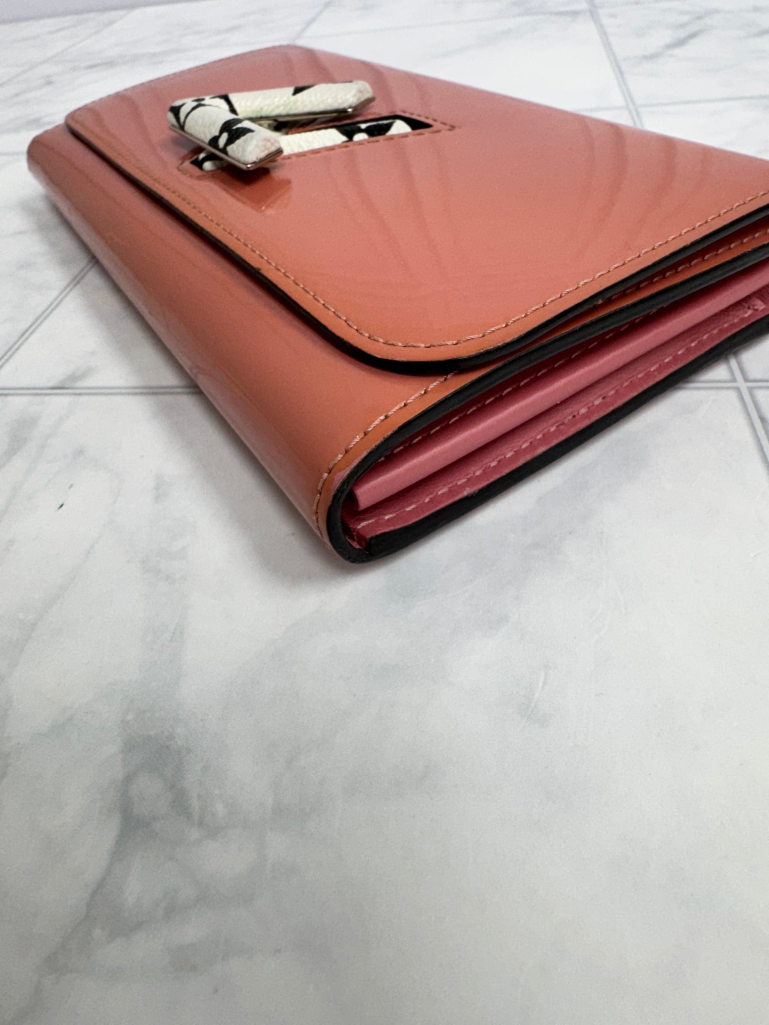 Louis Vuitton Pink Vernis Twist Long Wallet