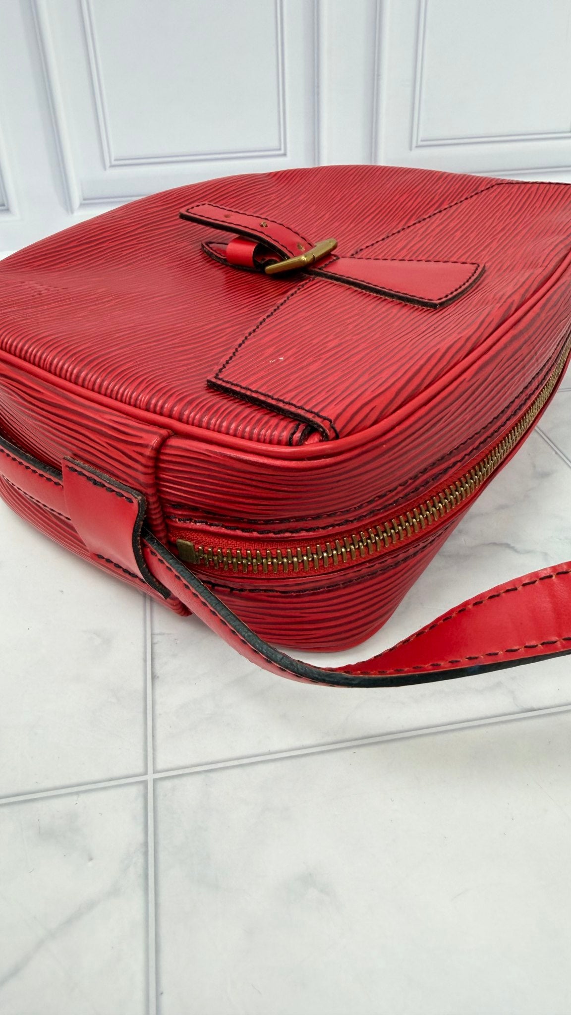 Louis Vuitton Red Epi Leather Jeune Fille Crossbody Bag