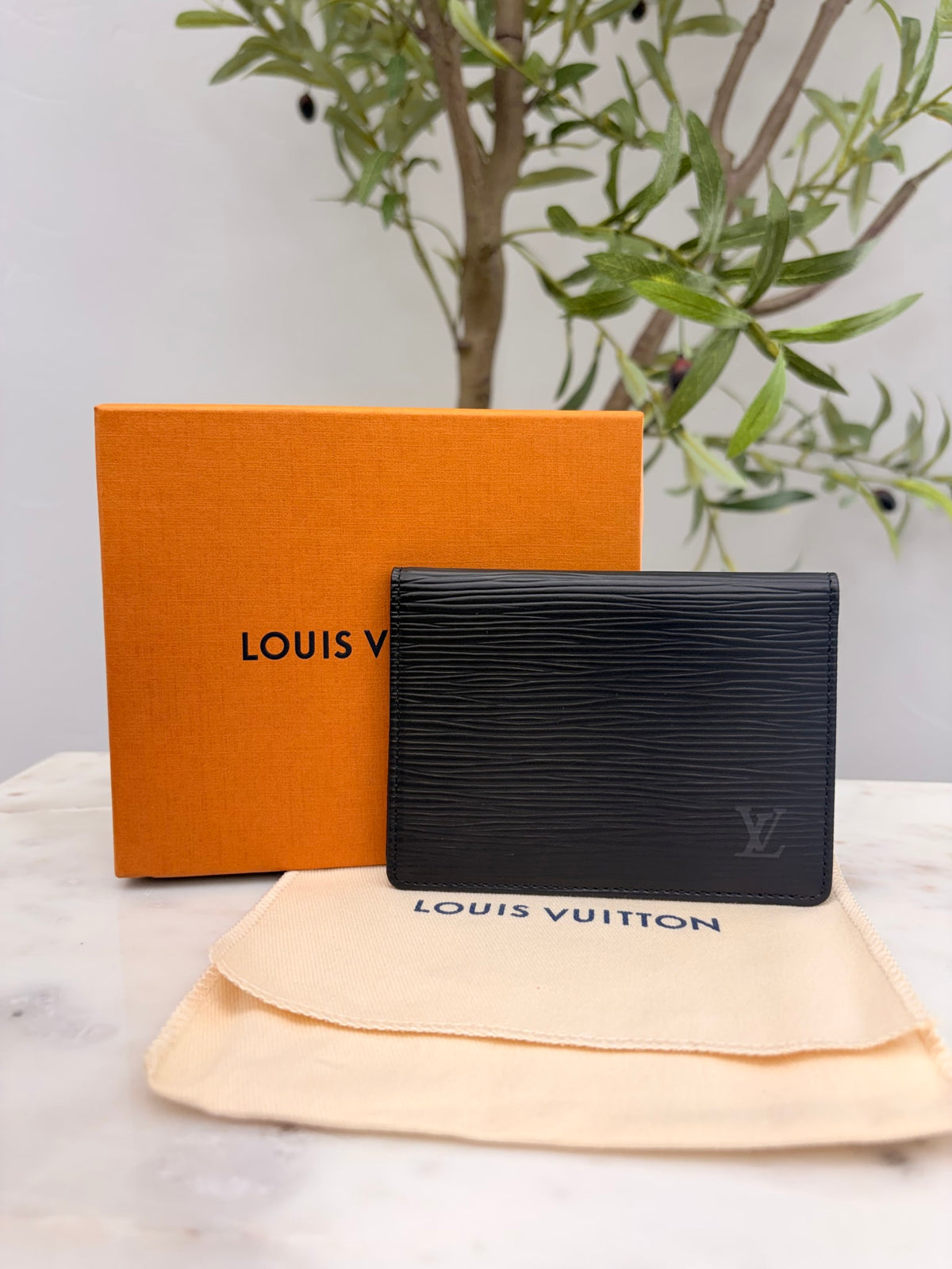 LIKE NEW - Louis Vuitton Black Epi Leather Vertical Card Case