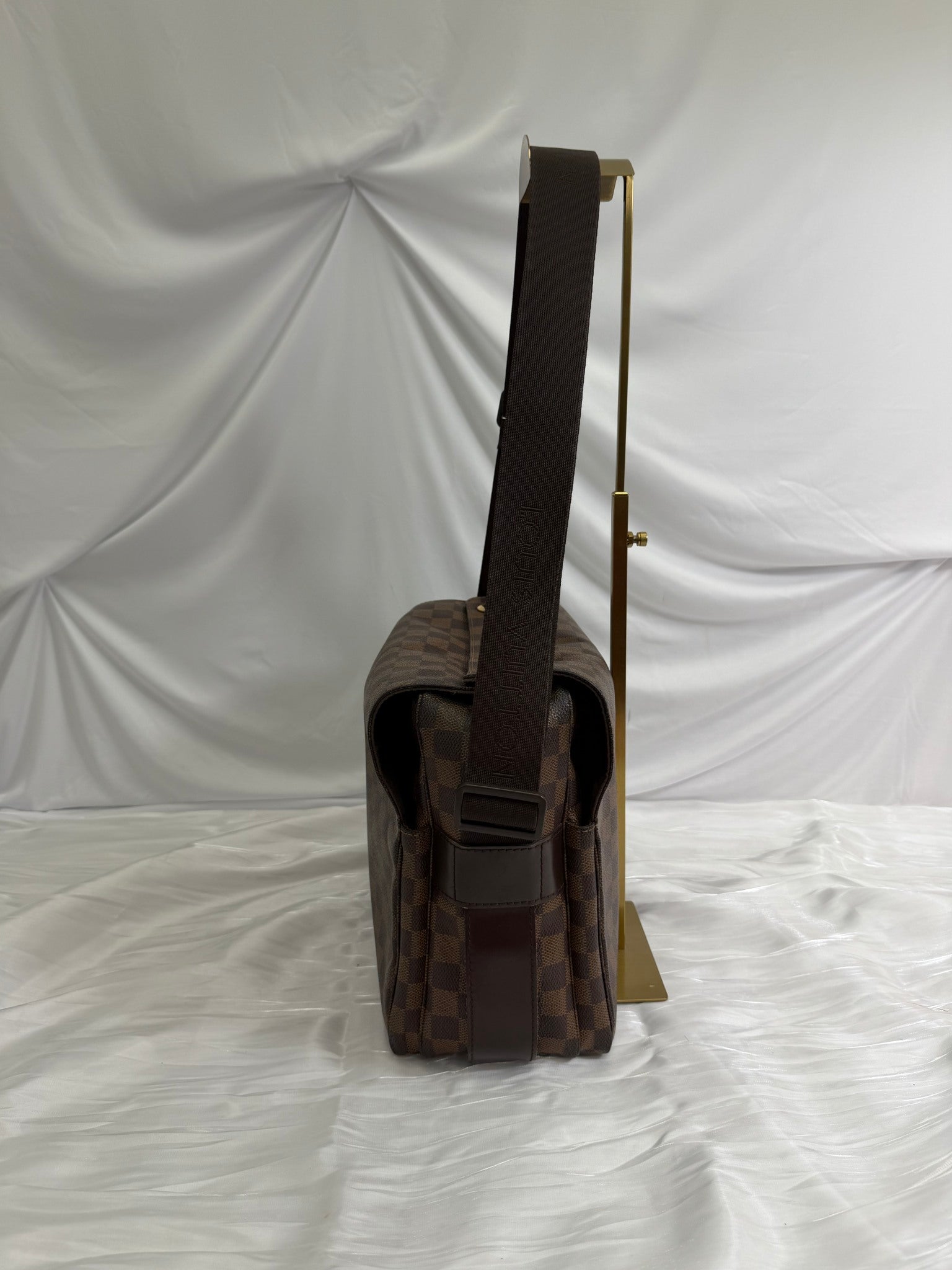 Louis Vuitton Damier Ebene  Naviglio Messenger Bag