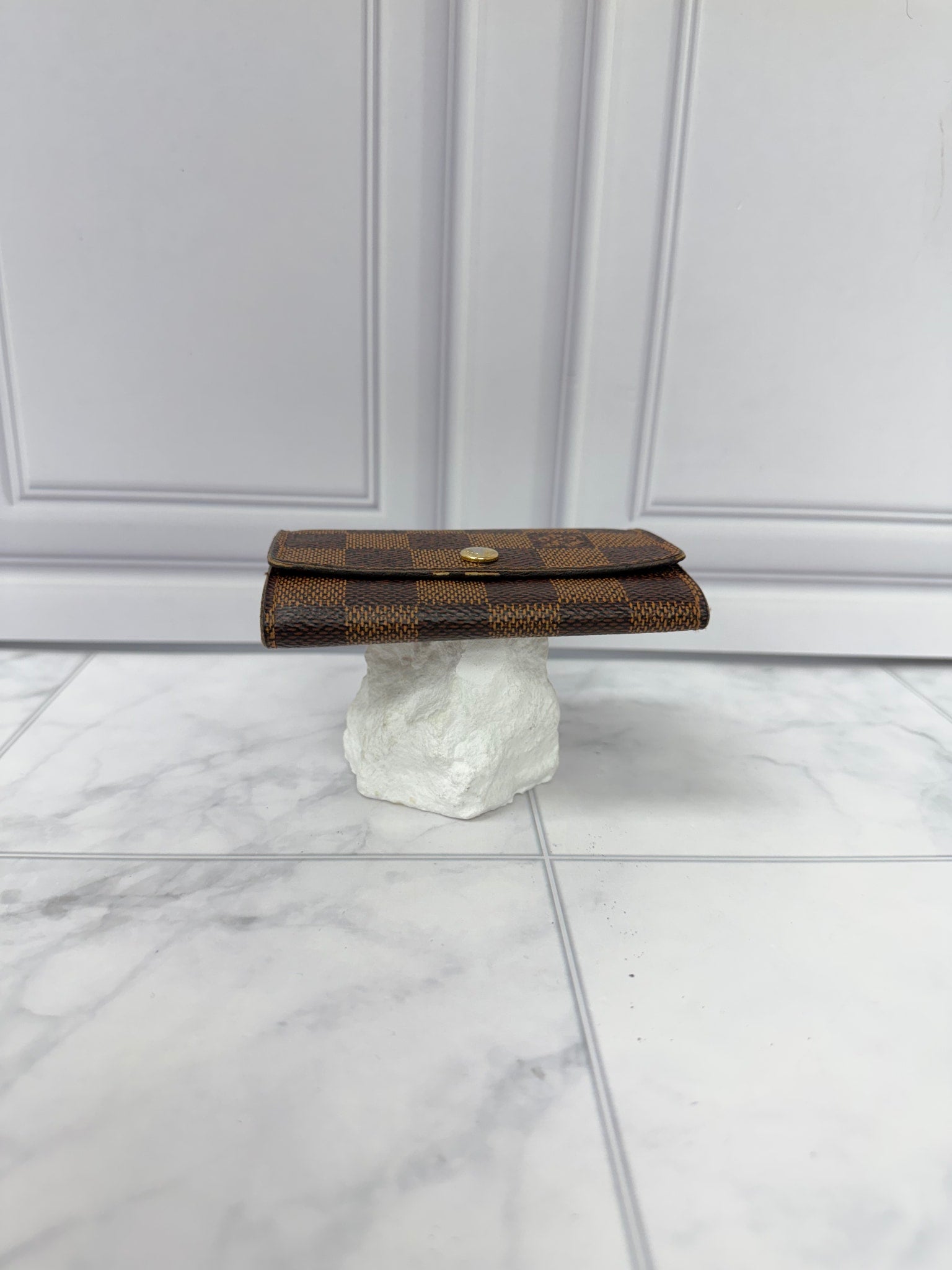 Louis Vuitton Damier Ebene 6 Key Holder 