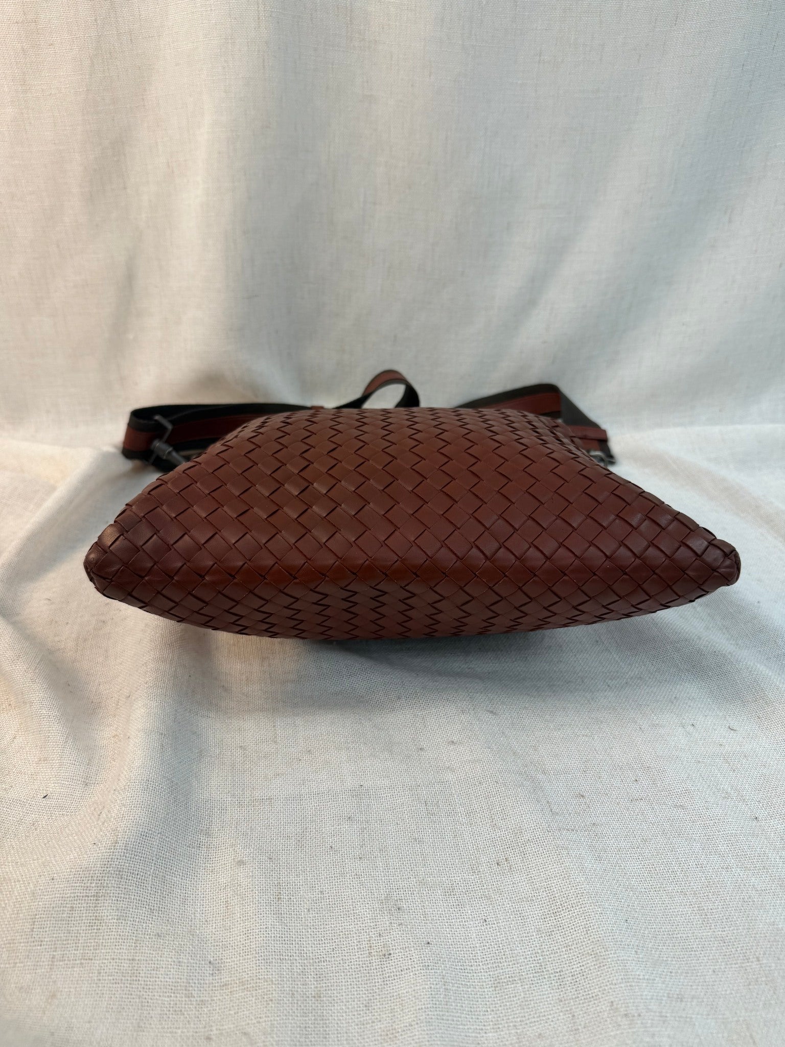 Bottega Veneta Rust Leather Intrecciato Messenger Shoulder Bag 