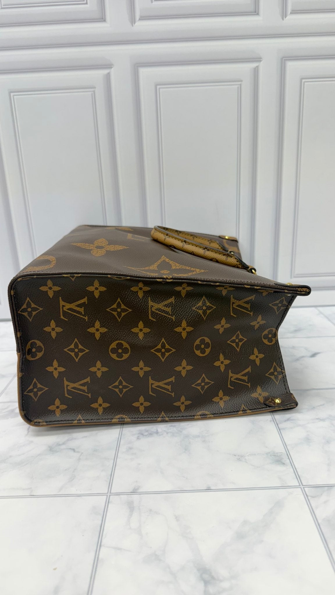 Louis Vuitton Monogram On The Go MM Handbag 