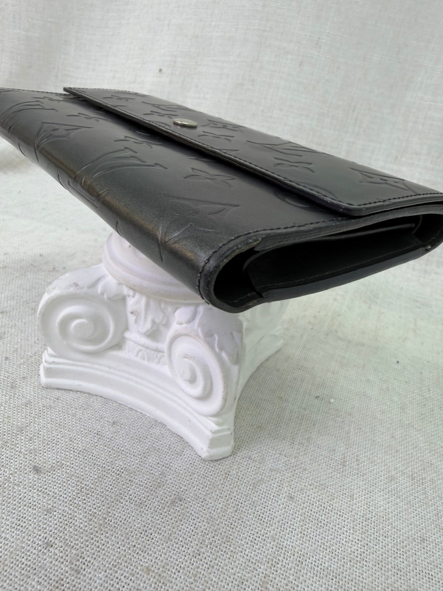 Louis Vuitton Grey Matte Vernis International Wallet