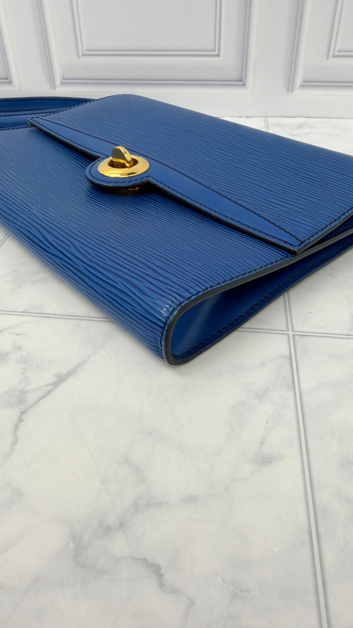 Louis Vuitton Blue Epi Leather Arche Pochette Shoulder Bag 