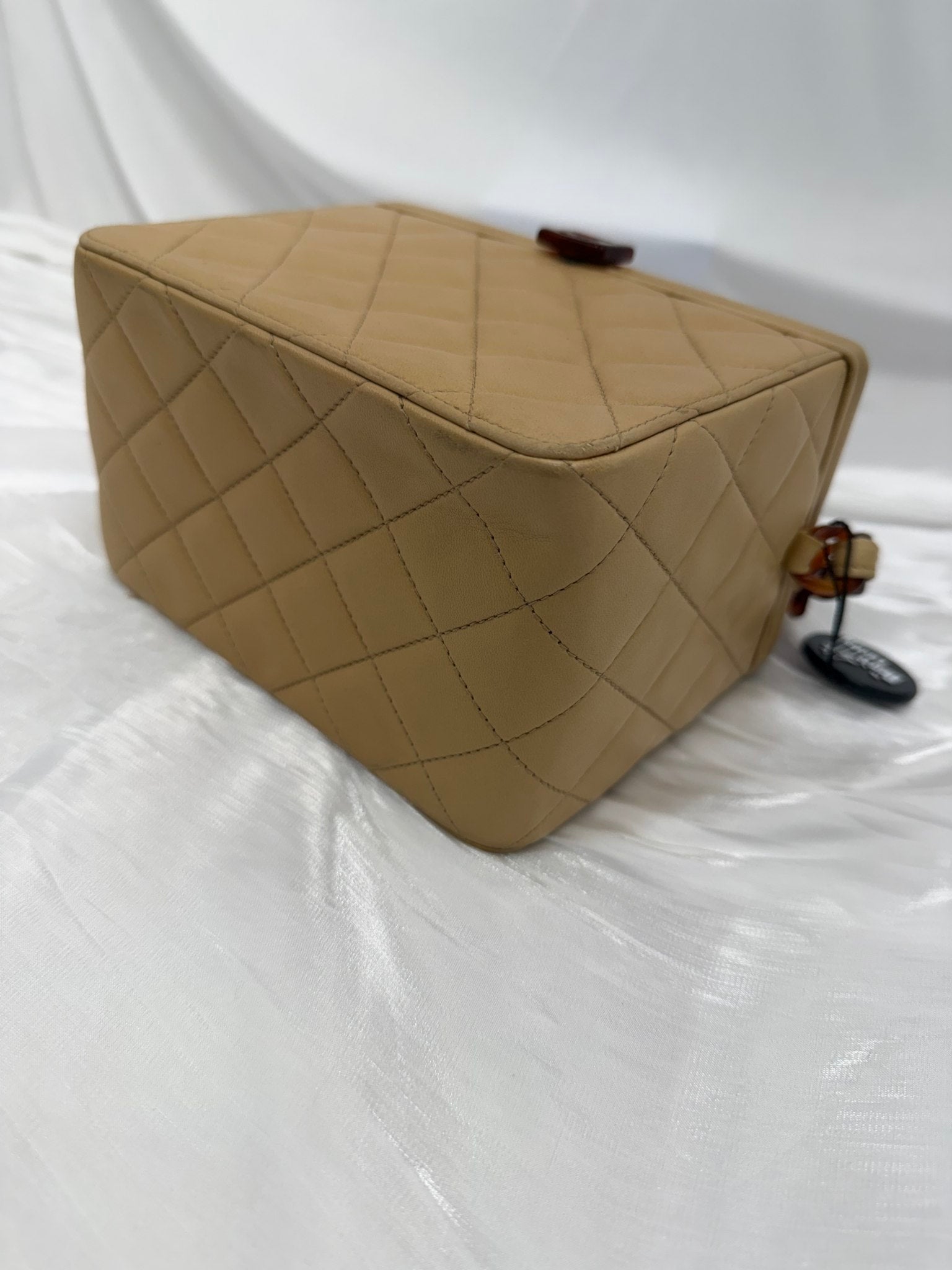 Chanel Vintage Beige Lambskin & Tortoiseshell Vanity Bag