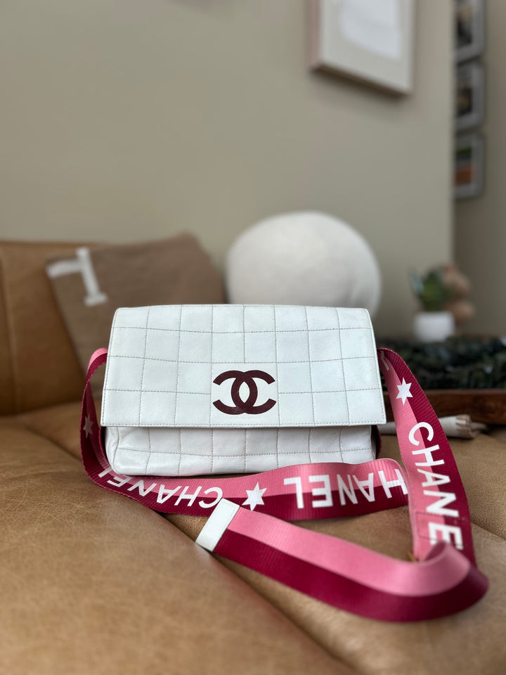 https://res.cloudinary.com/dyql5hig8/image/upload/v1758302945/pxhvhchf06gb7jcnltg9.jpg