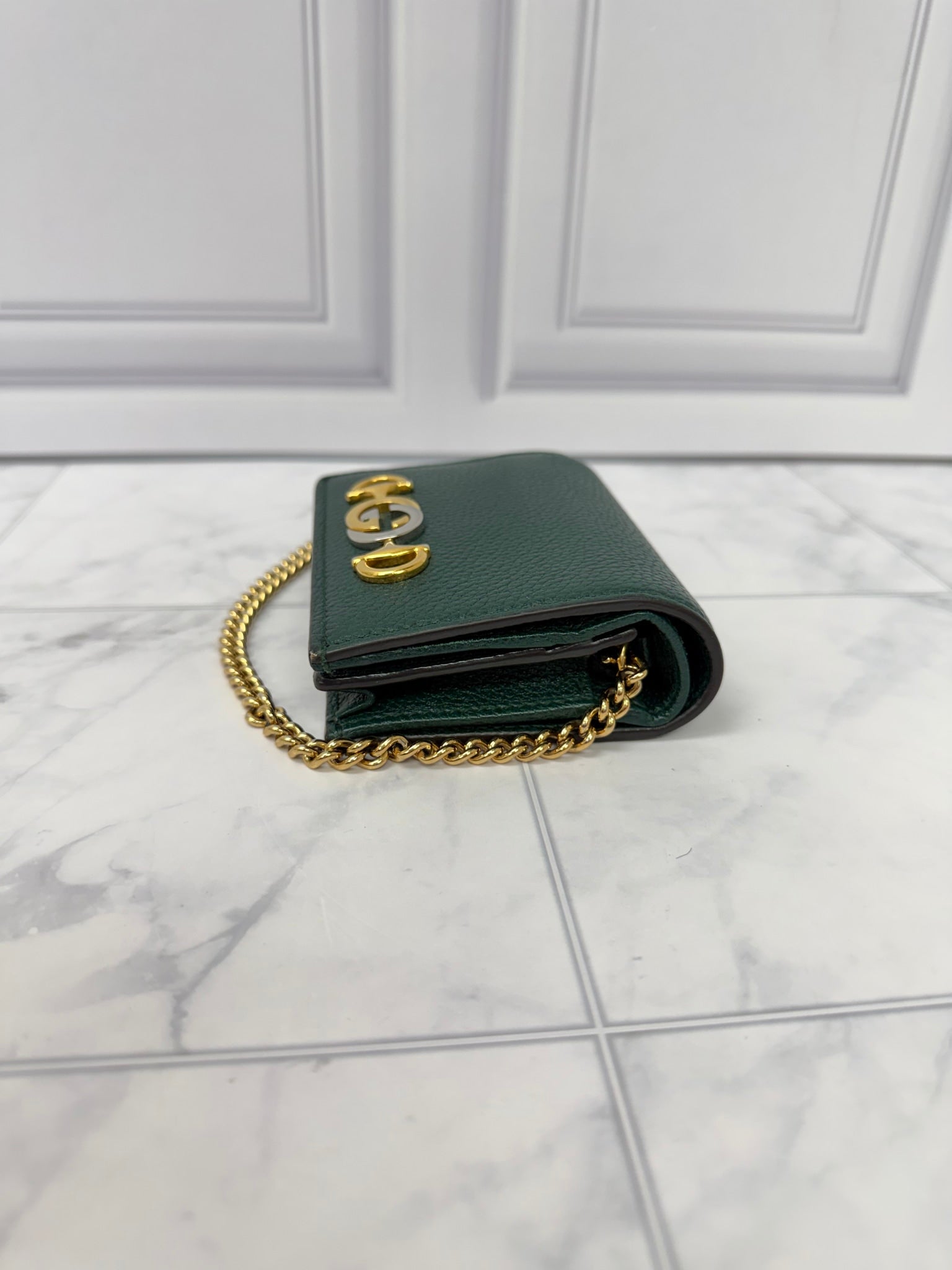 Gucci Green Grained Leather Zumi Wallet On A Chain 