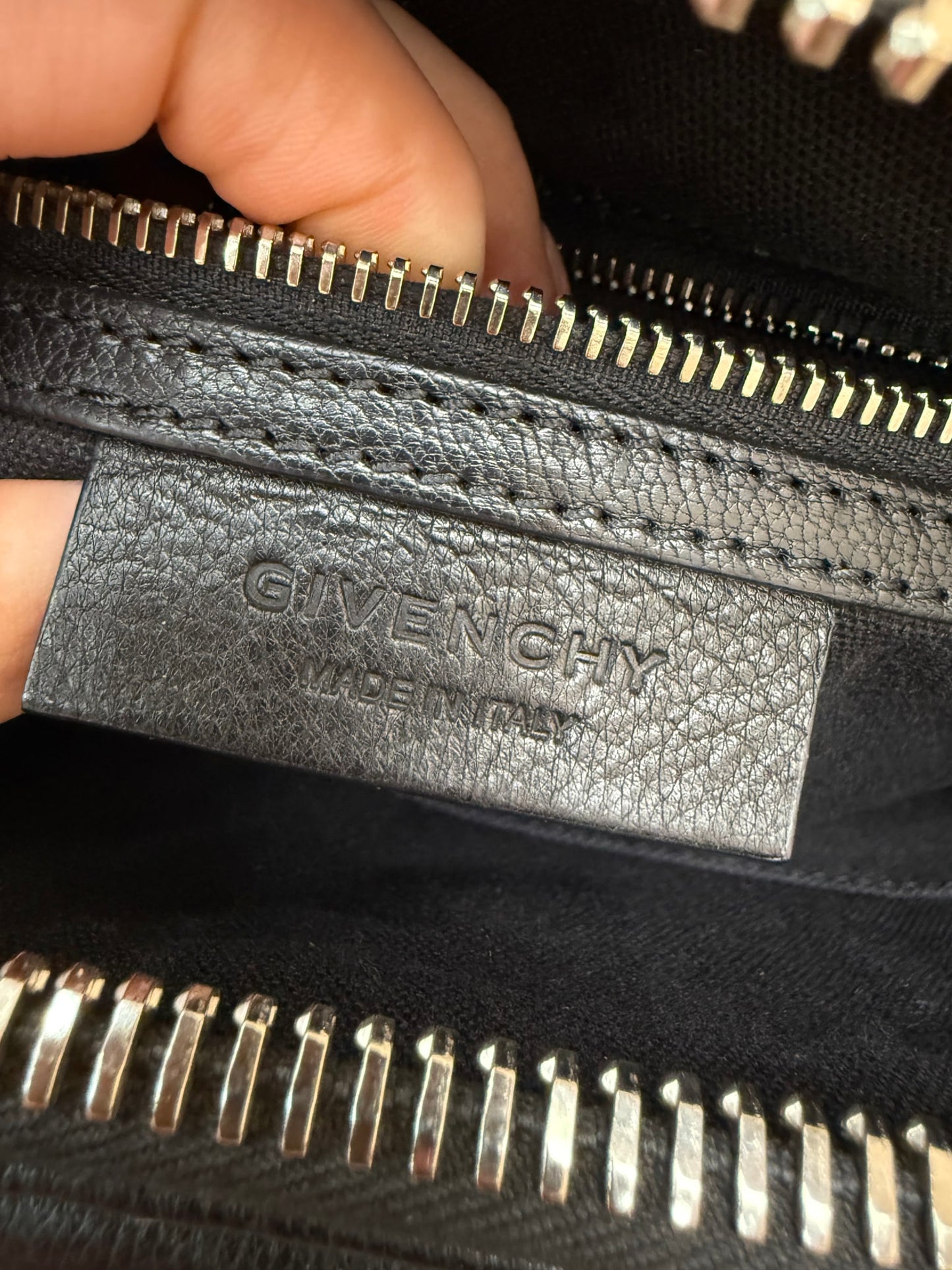 https://res.cloudinary.com/dyql5hig8/image/upload/v1755809179/pxnh9zyrfthfchjz1kq6.jpg