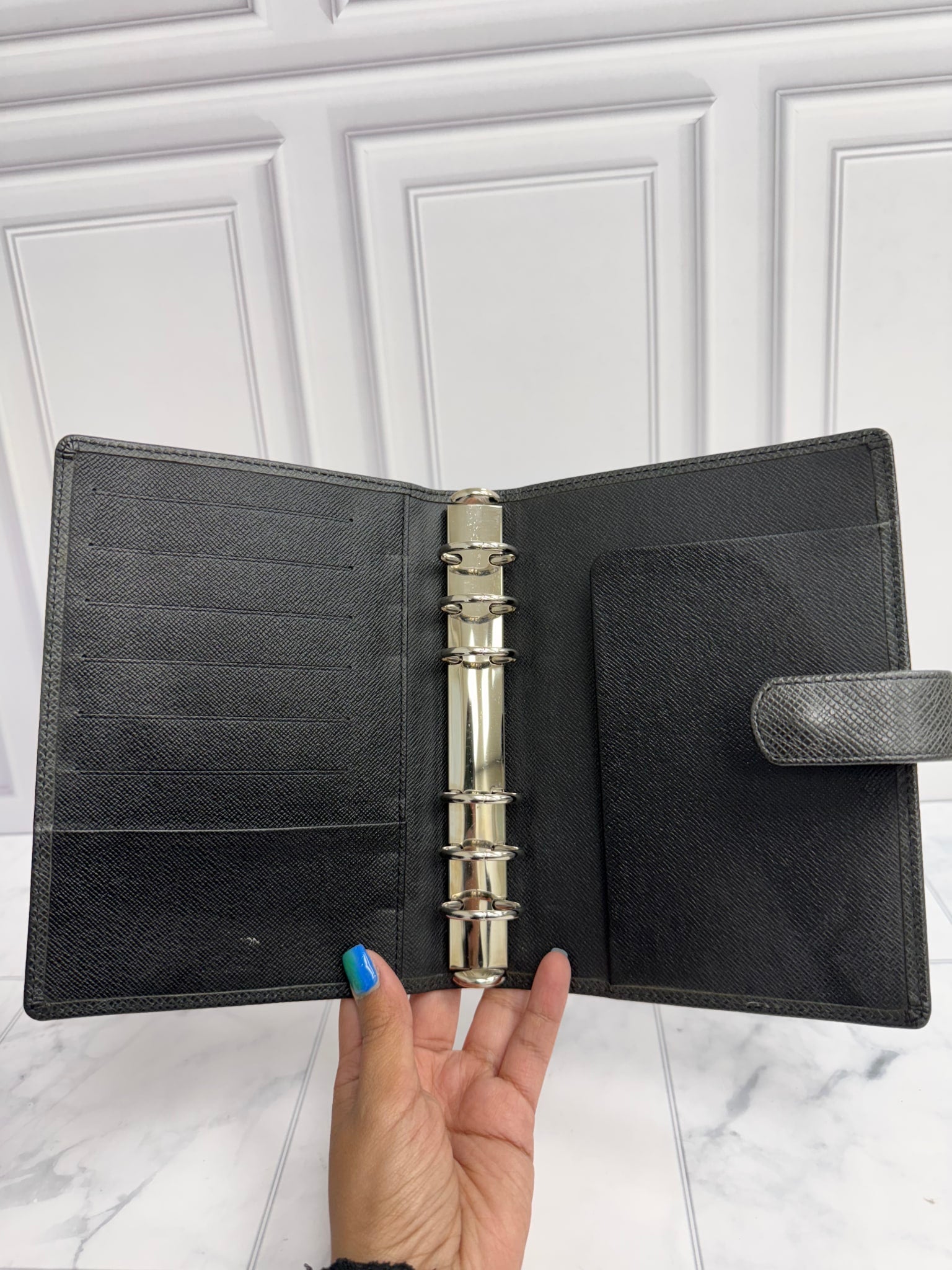 Louis Vuitton Black Taiga Agenda MM