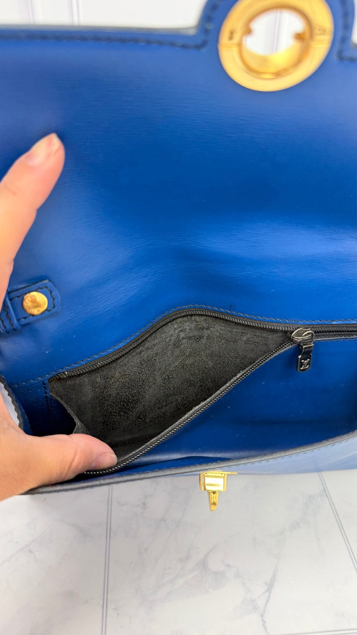 Louis Vuitton Blue Epi Leather Arche Pochette Shoulder Bag 