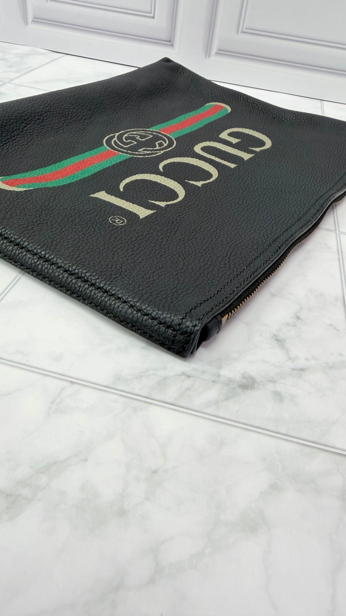 Gucci Black Leather Logo Print Zipper Clutch