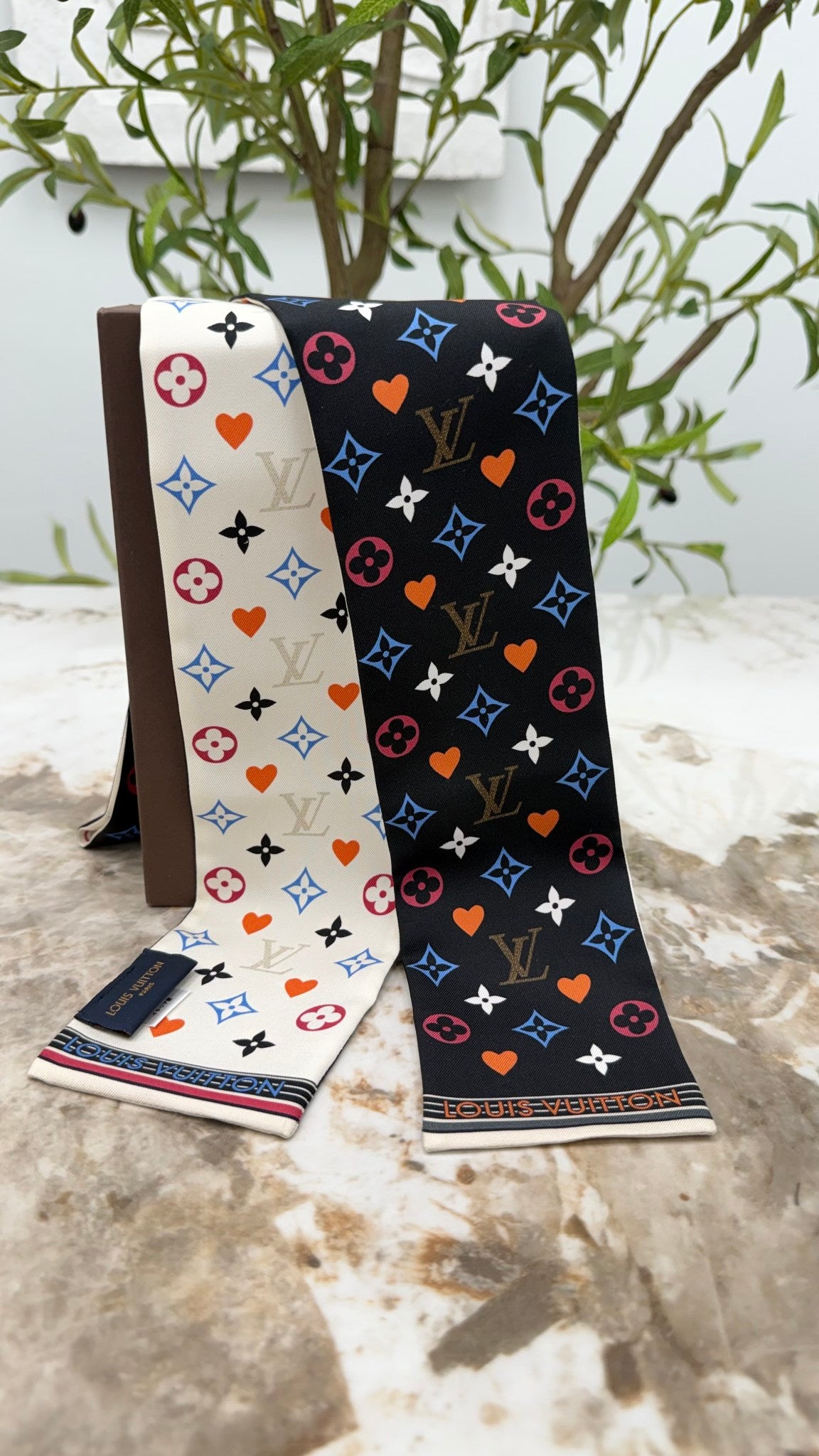 Louis Vuitton Game on Silk Twilly