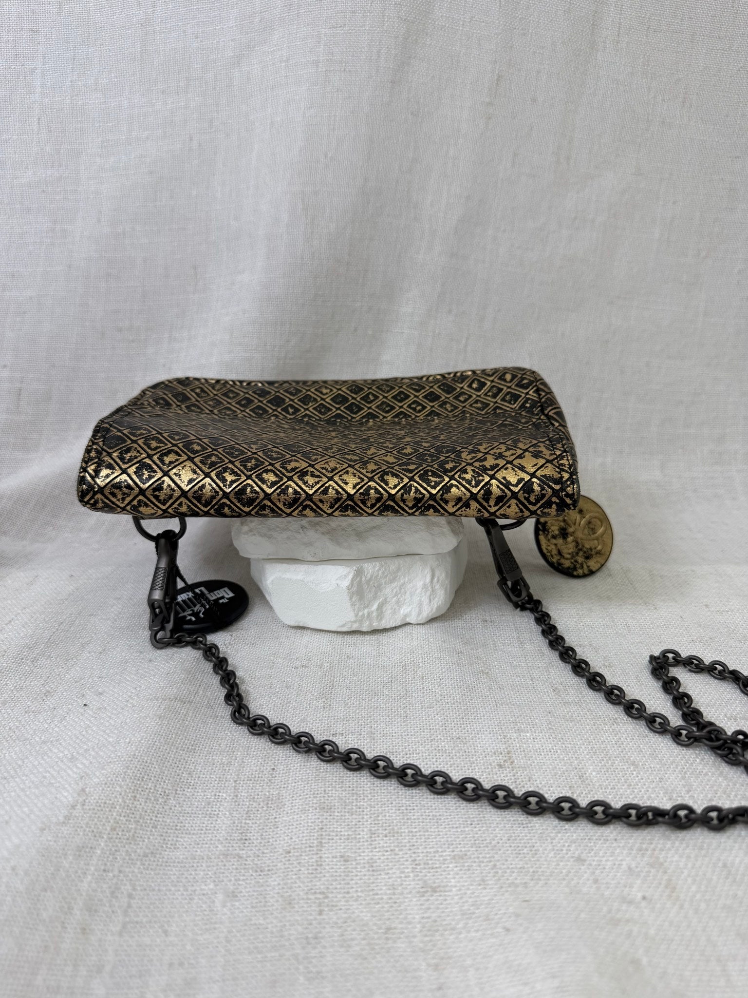 Bottega Veneta Black And Gold Leather Chain Shoulder Bag 