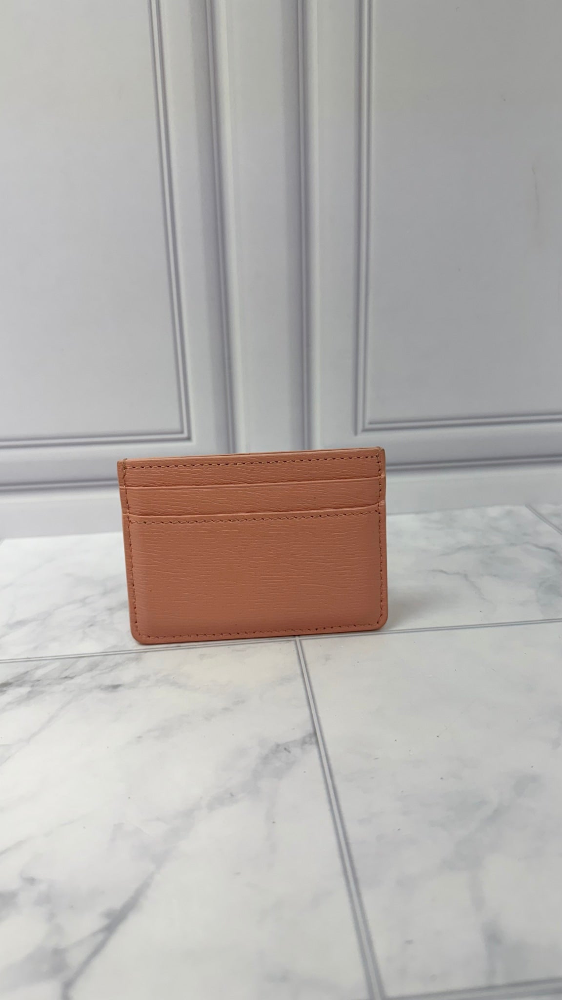 LIKE NEW - Gucci Pink Leather Card Holder 