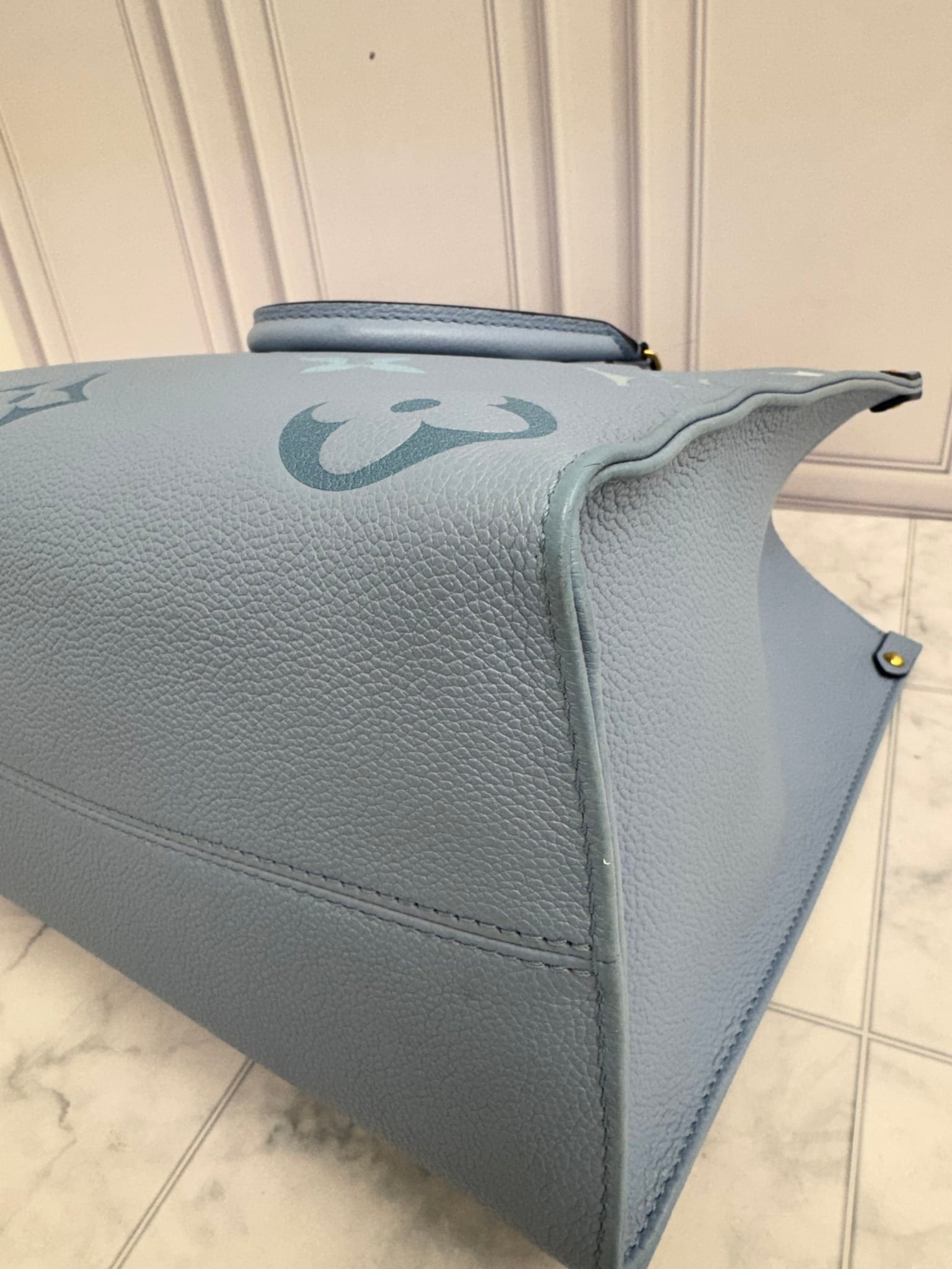 LIKE NEW - Louis Vuitton Blue Empreinte Monogram Giant By The Pool On The Go Tote Bag MM