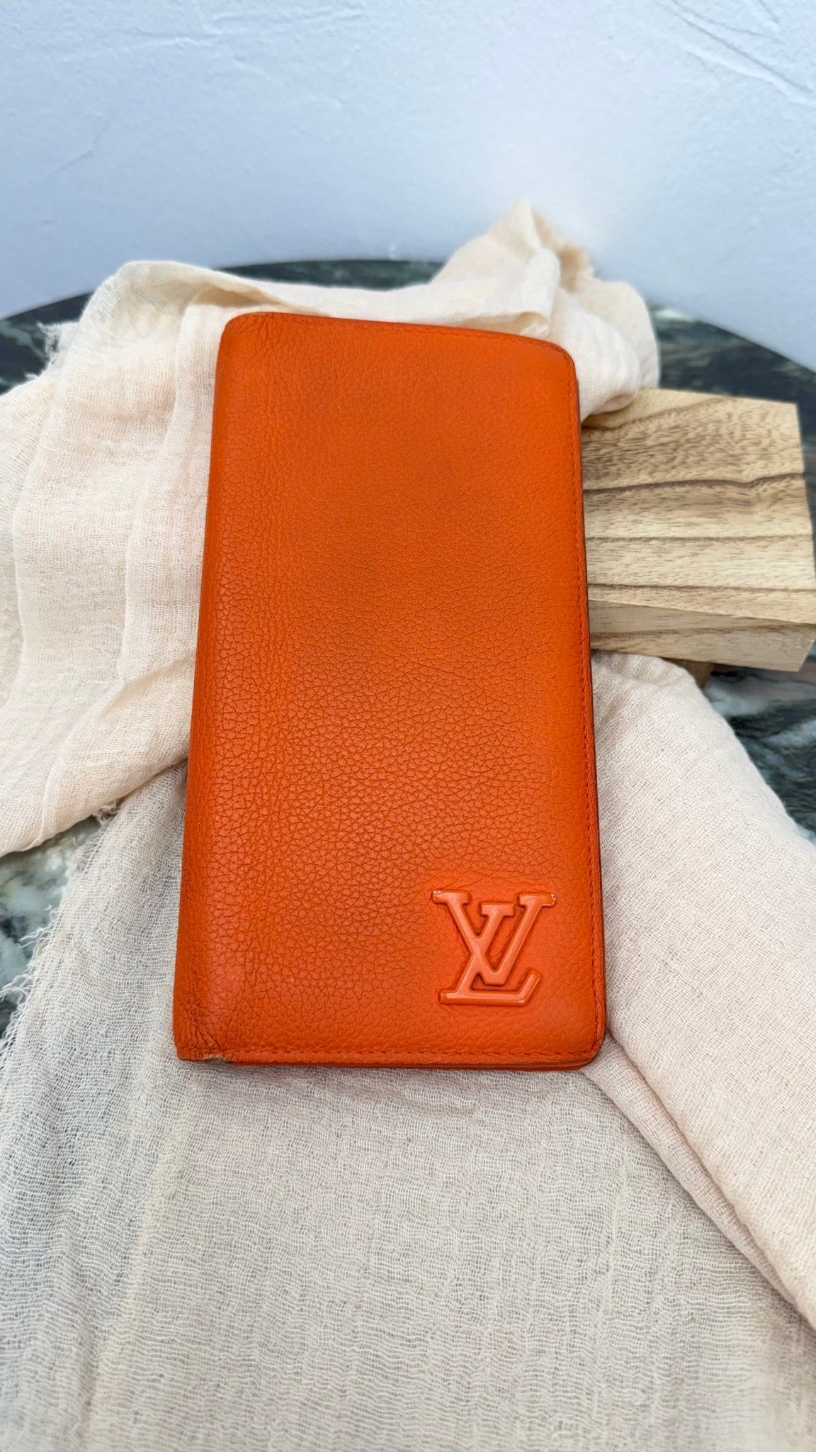 Louis Vuitton Orange Leather Aerogram Brazza Wallet